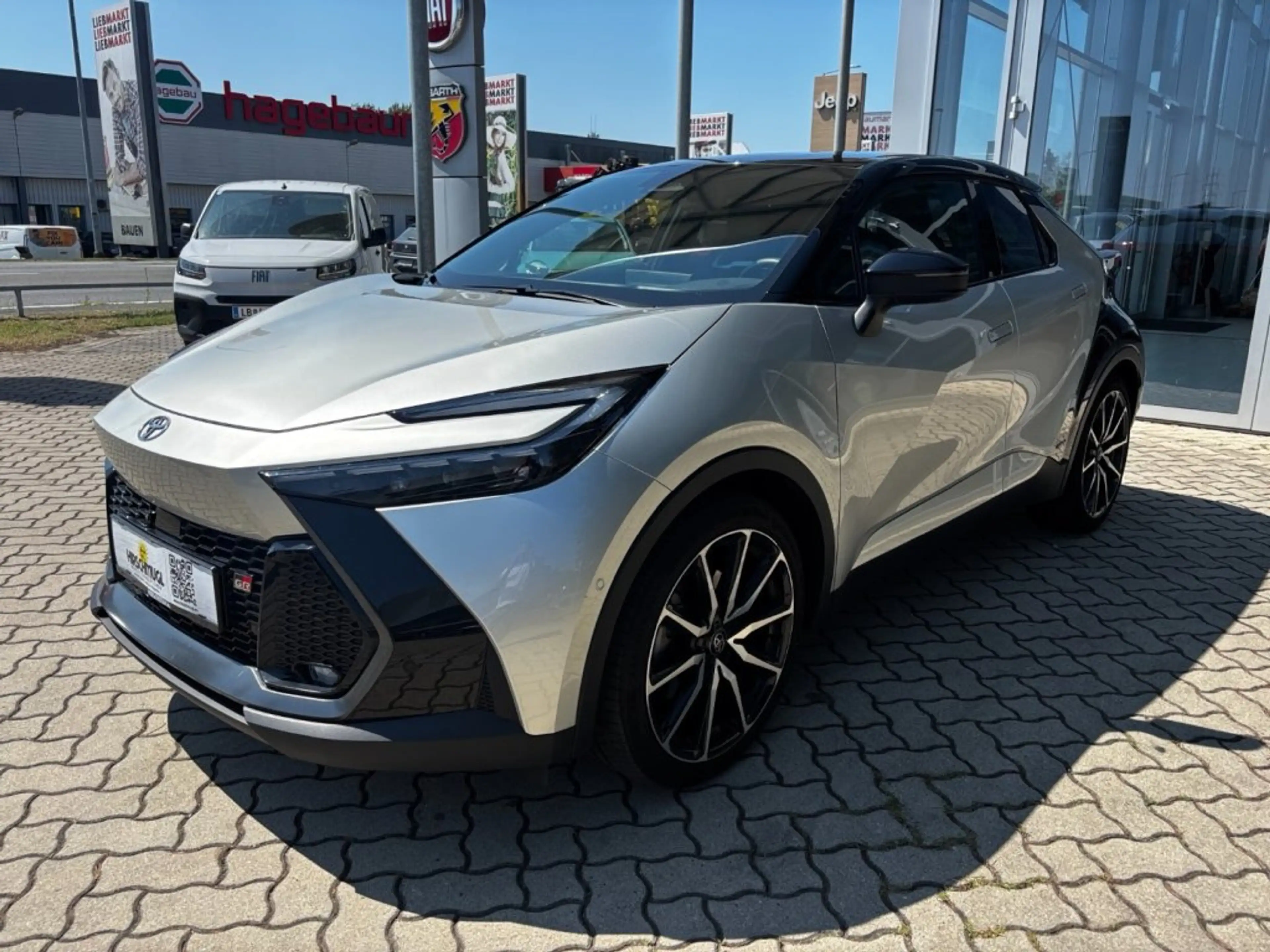 Toyota C-HR 2,0 Hybrid E-CVT 4WD GR Sport Premiere Edition — photo 3