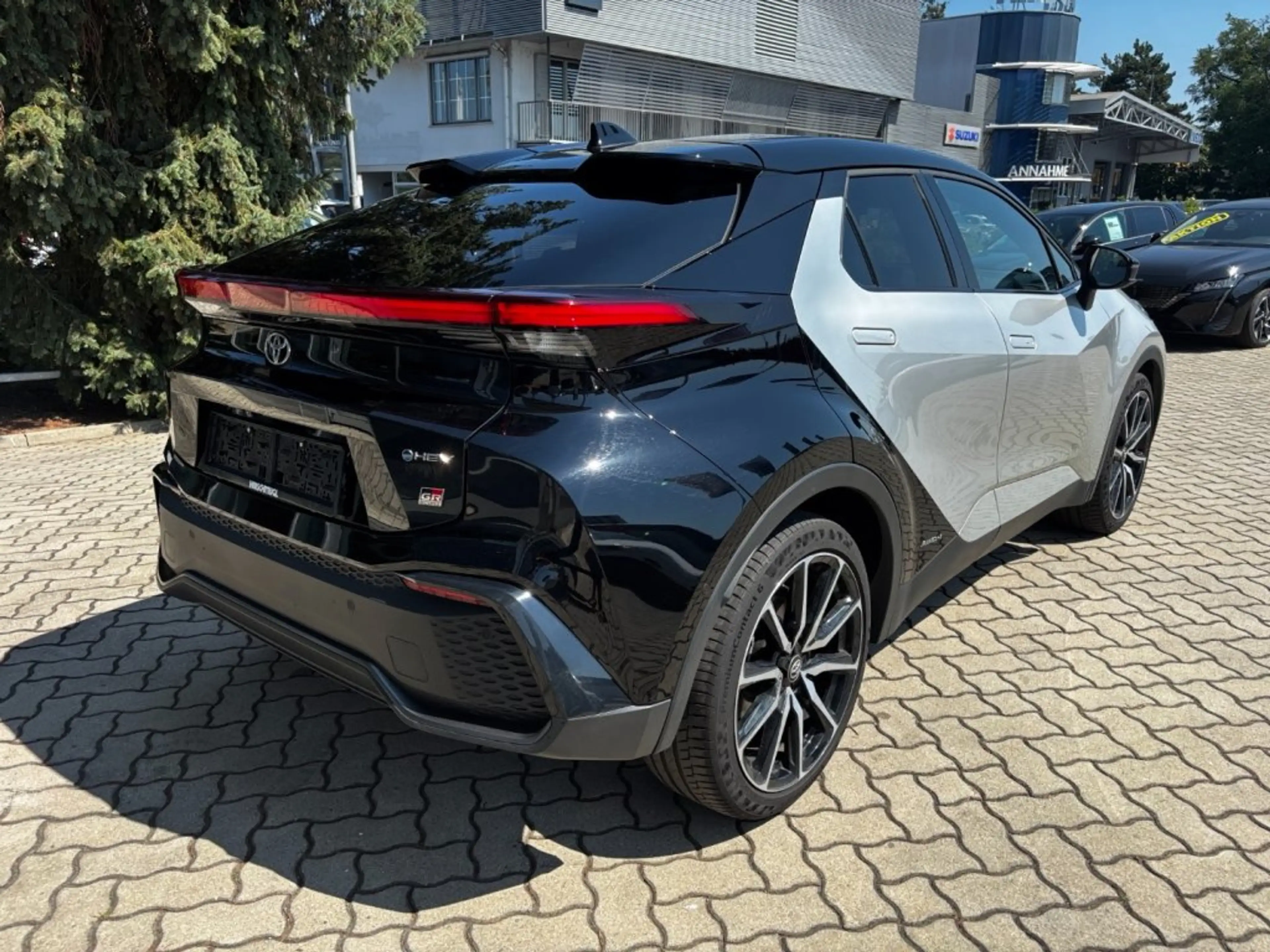 Toyota C-HR 2,0 Hybrid E-CVT 4WD GR Sport Premiere Edition — photo 7