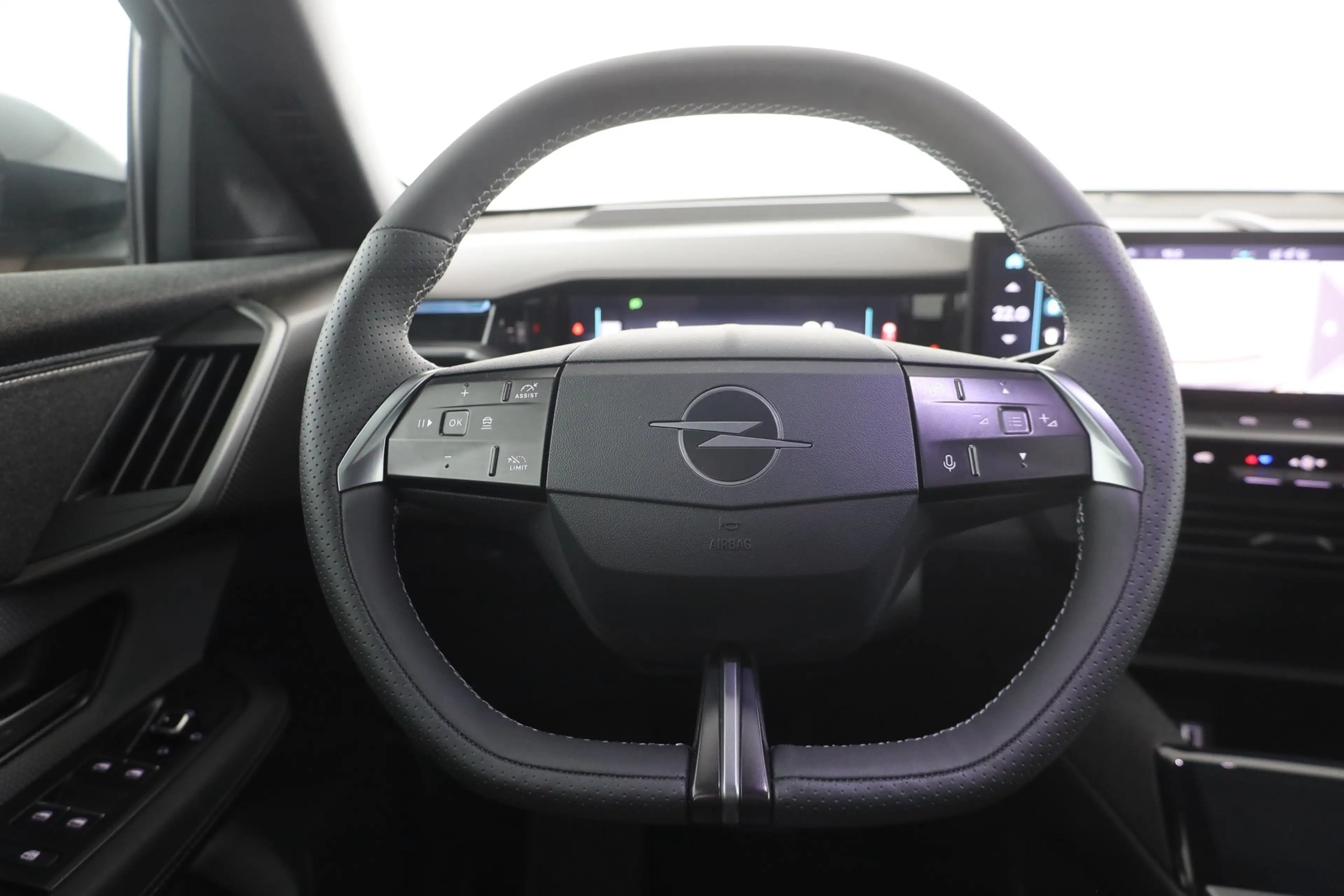 Opel Grandland GS 1.2DI Turbo Hybrid Aut. LED ACC Navi — photo 15