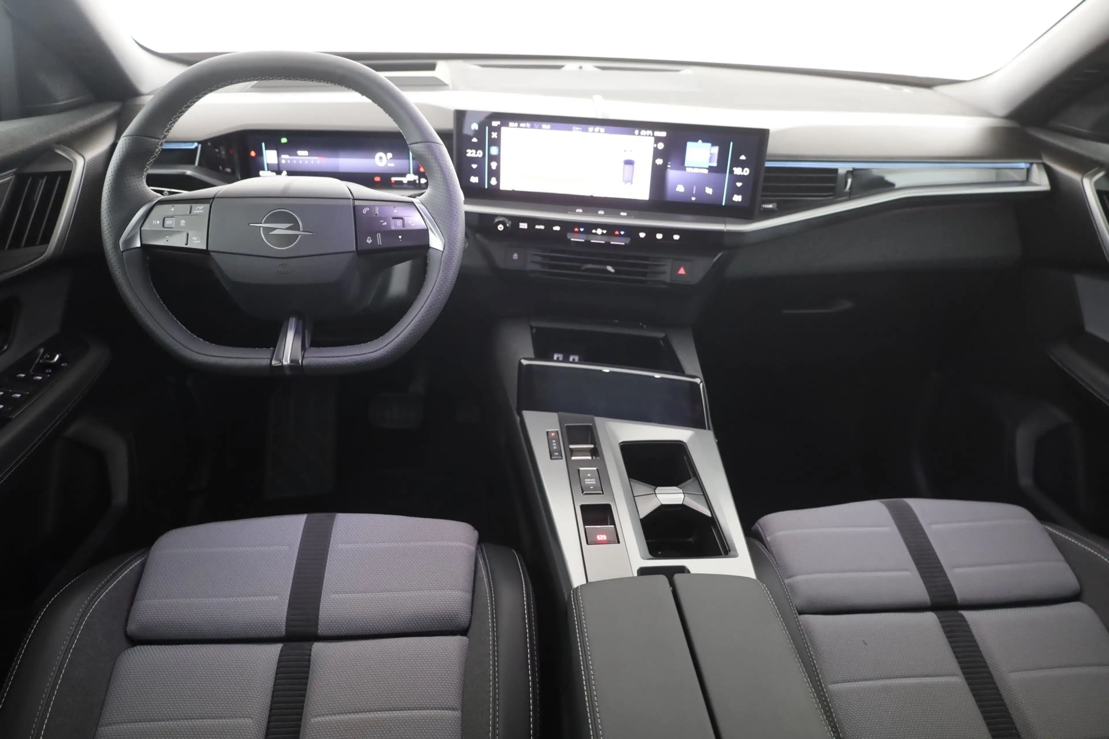 Opel Grandland GS 1.2DI Turbo Hybrid Aut. LED ACC Navi — photo 9
