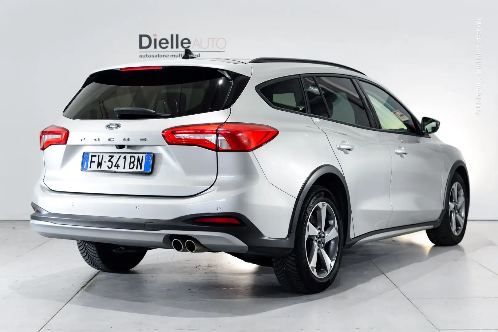 Ford Focus Focus 1.0 EcoBoost 125 CV SW Active Plateado - 2