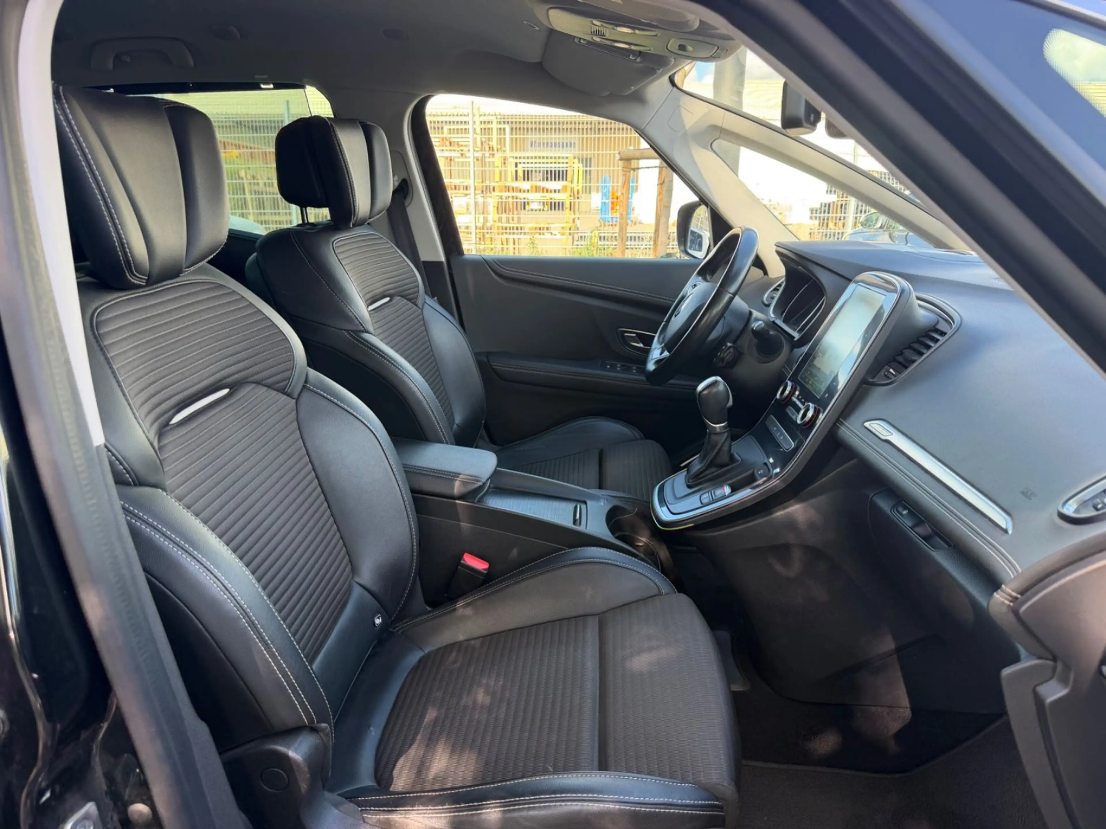 Renault Scenic IV BOSE Edition — photo 11