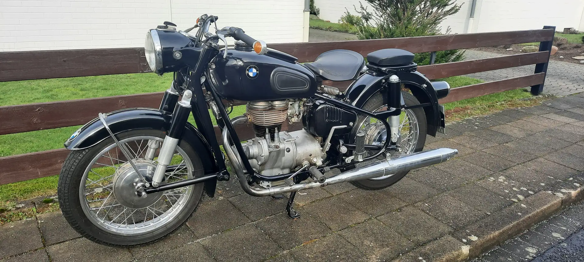 BMW R 27 Negro - 1