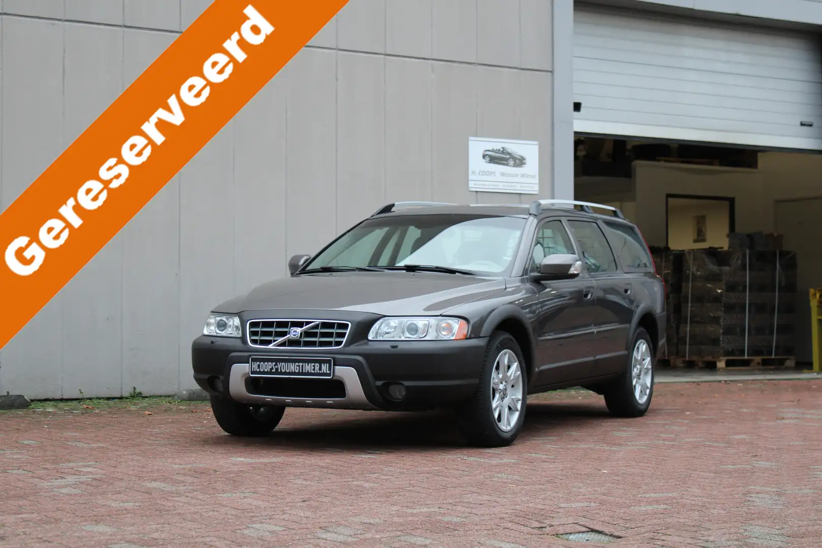 Volvo XC70 2.5T AWD AUTOMAAT YOUNGTIMER incl. 21% BTW Braun - 1