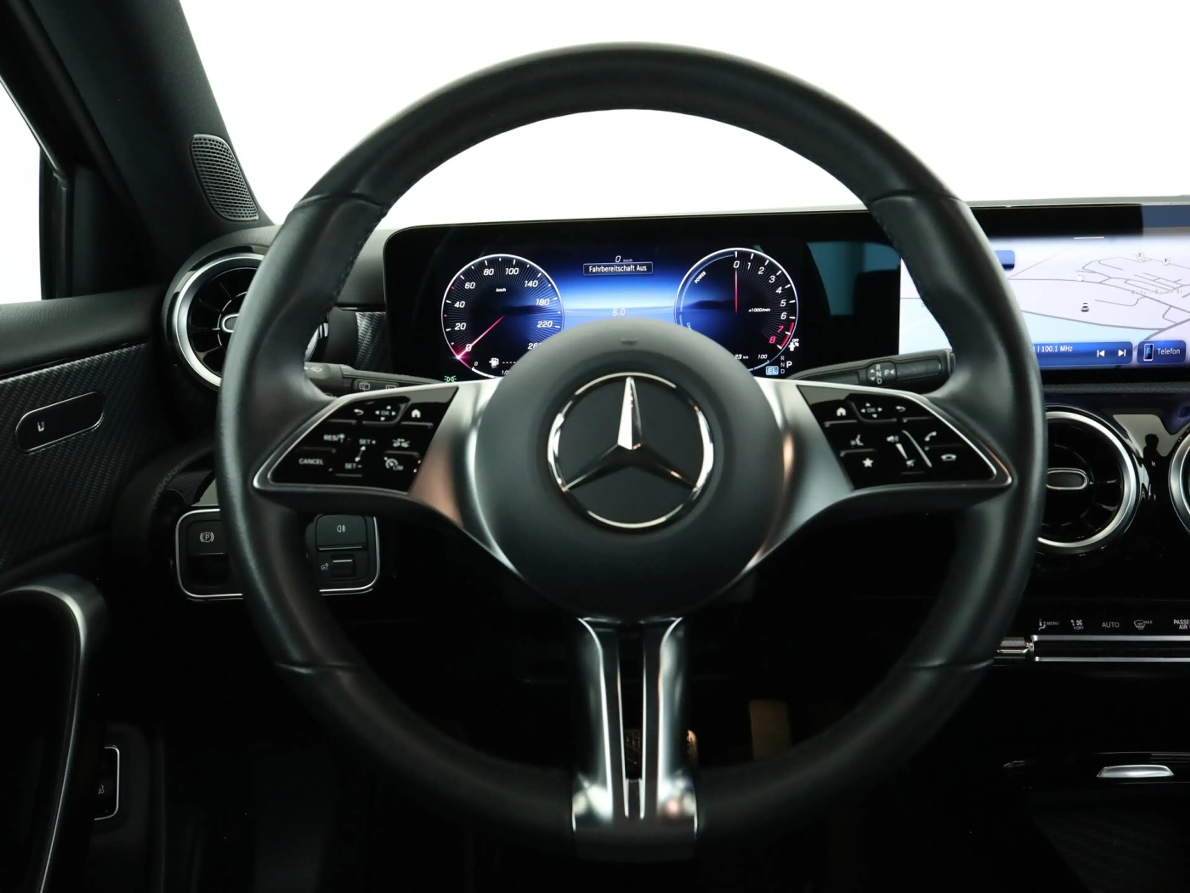 Mercedes-Benz A 250 e  Progressive Advanced*LED*PDC*Kamera*DAB — photo 11