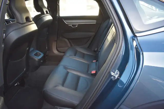 Volvo S90 view 7