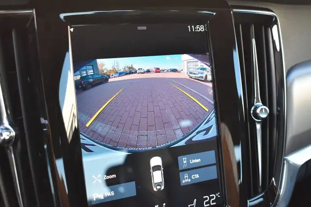 Volvo S90 view 12