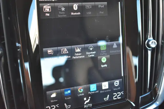 Volvo S90 view 14