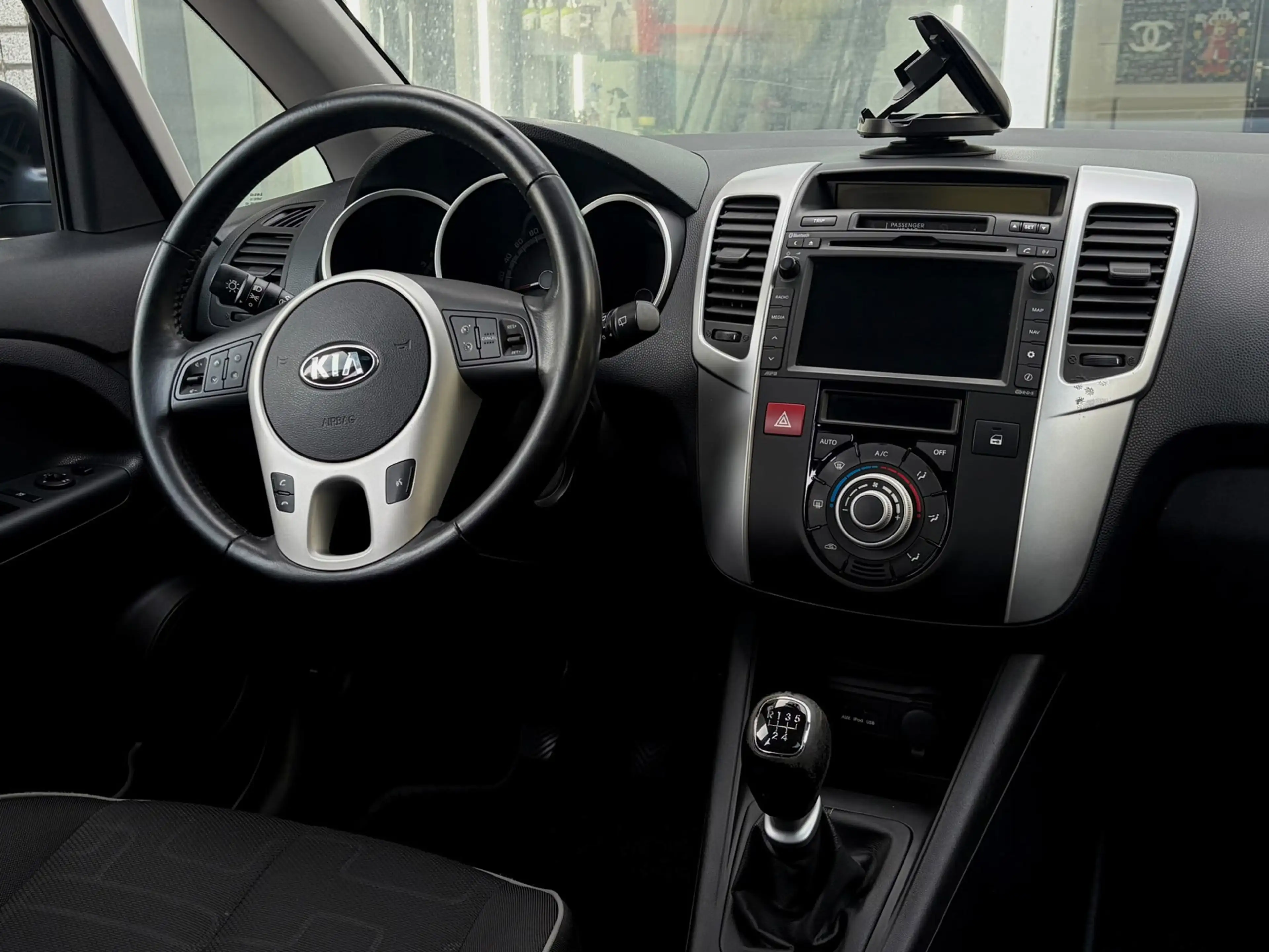 Kia Venga 1.4 CVVT ExecutiveLine — photo 7