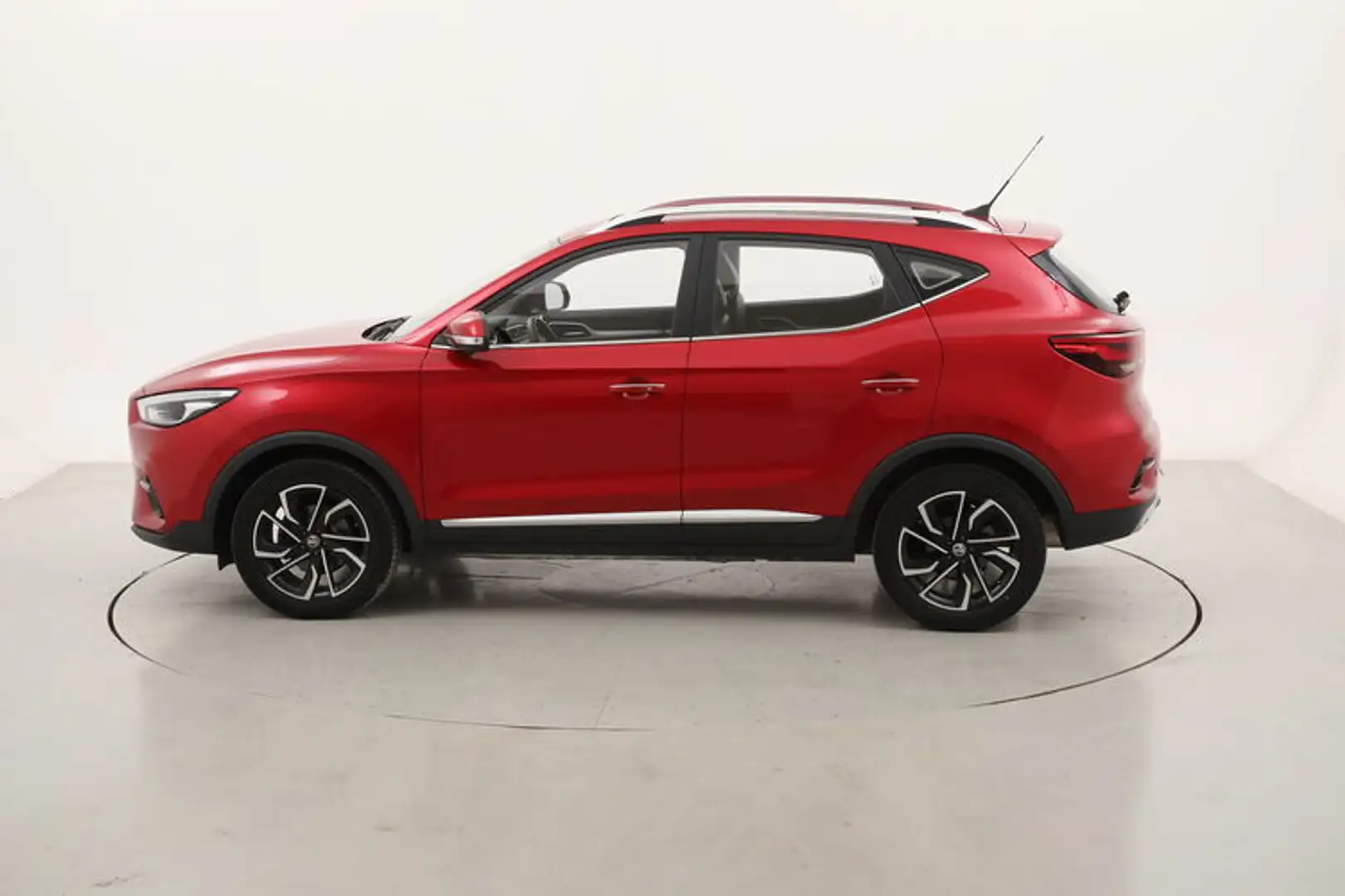 MG ZS Luxury 1.0 Benzina 111CV Rosso - 2