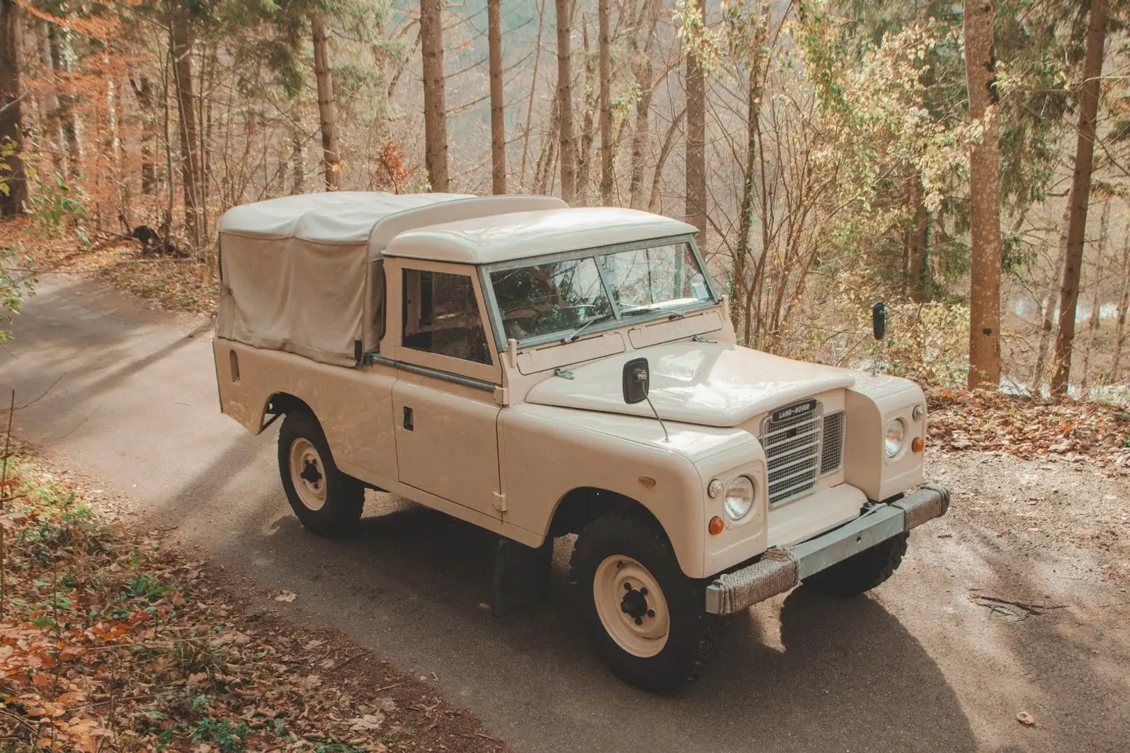 Land Rover Series Beige - 1