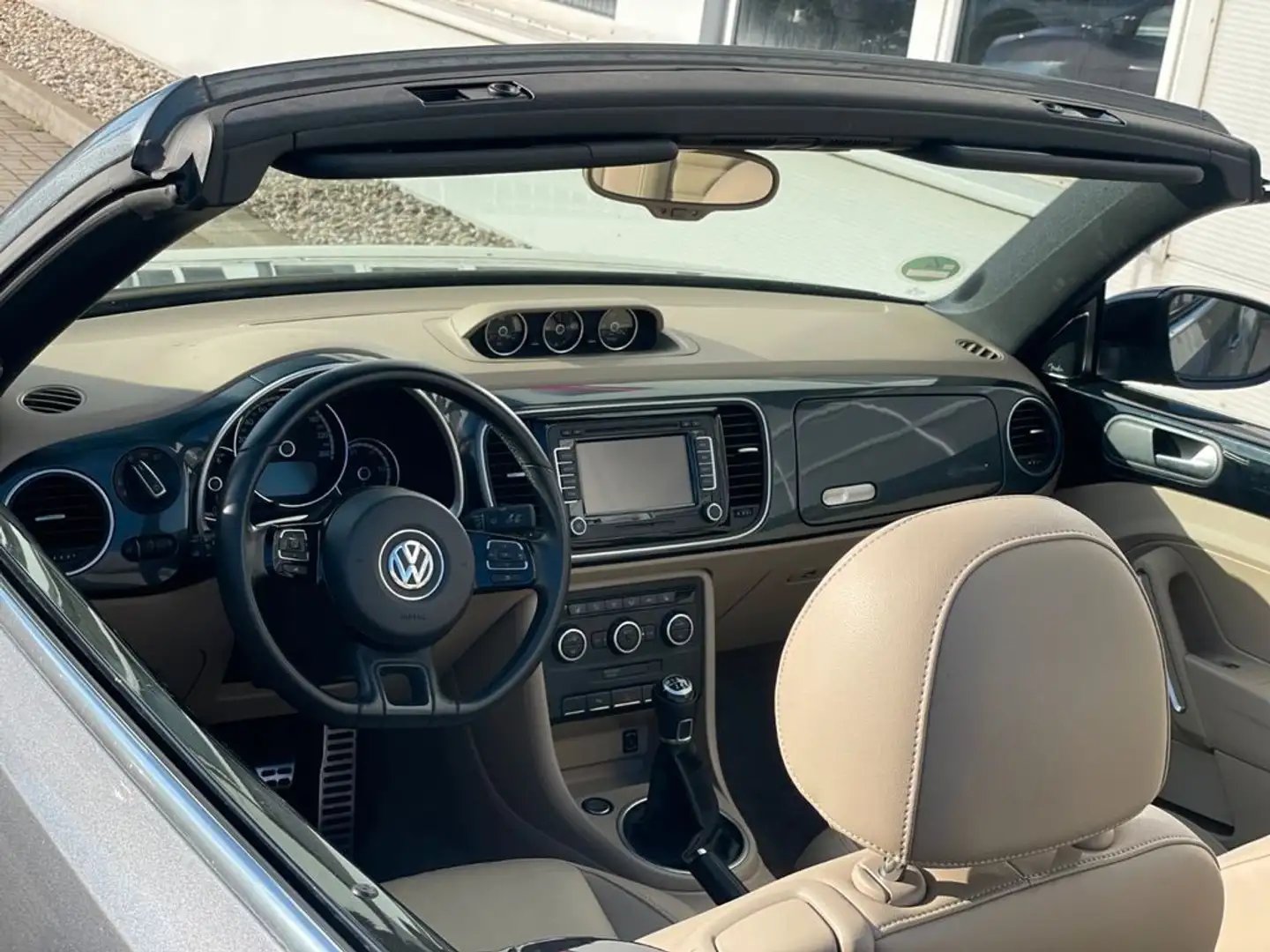 Volkswagen Maggiolino Cabrio 2.0 TSI Sport Gris - 2