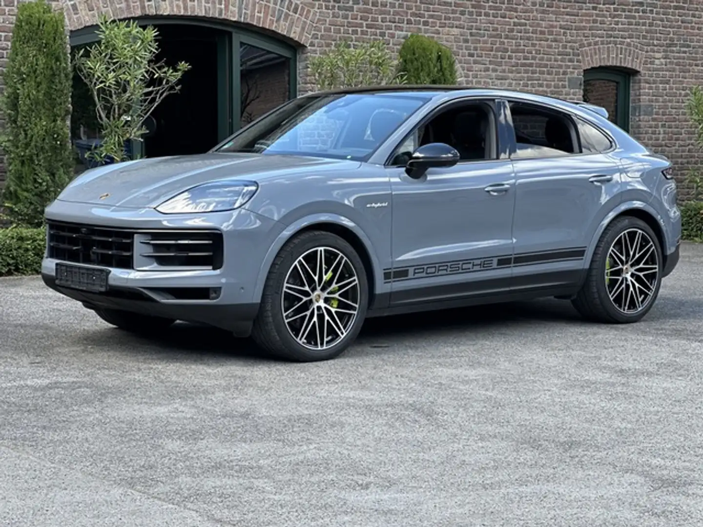 Porsche Cayenne E-Hybrid Coupe HEAD-UP*HD-MATRIX*21 RS*BOSE*NACHTS Grijs - 1