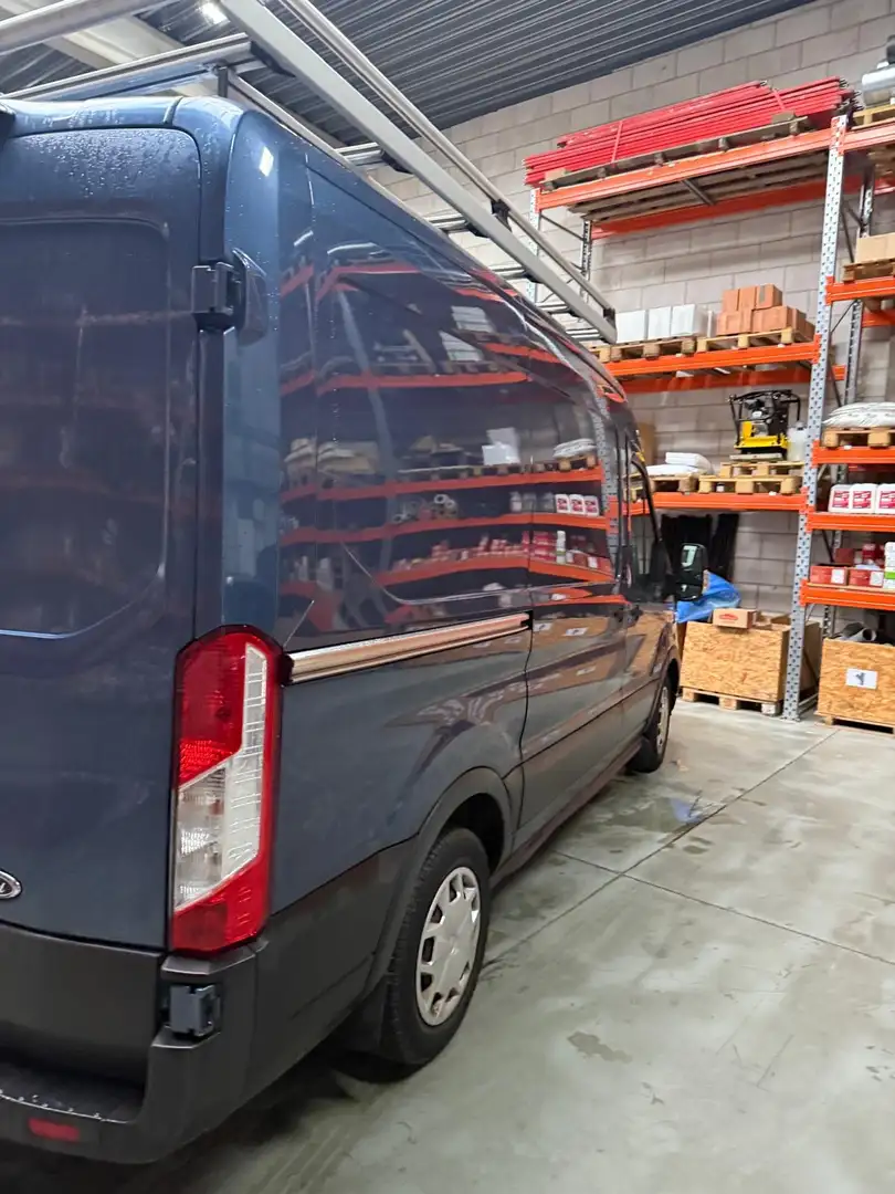 Ford Transit Bleu - 2