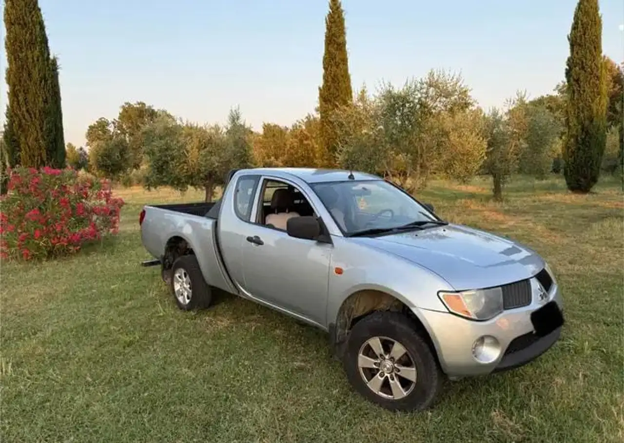 Mitsubishi L200