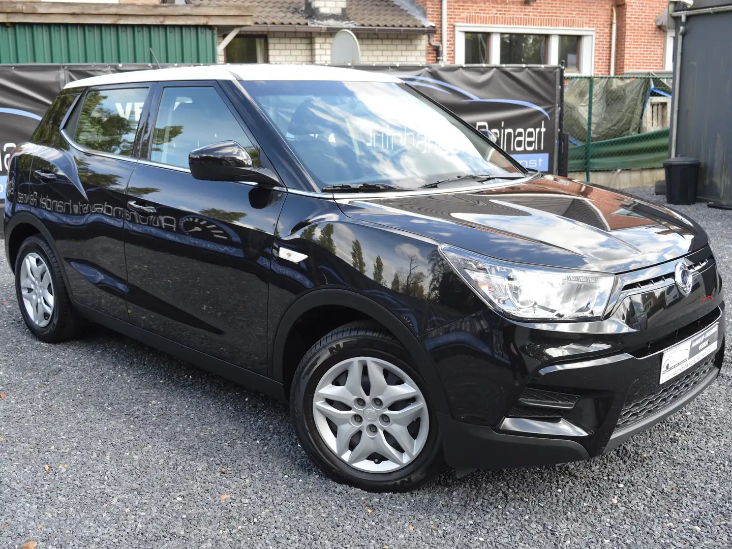SsangYong Tivoli Tivoli e-XGi 160 2WD Sapphire, Airco +12m Garantie Zwart - 2