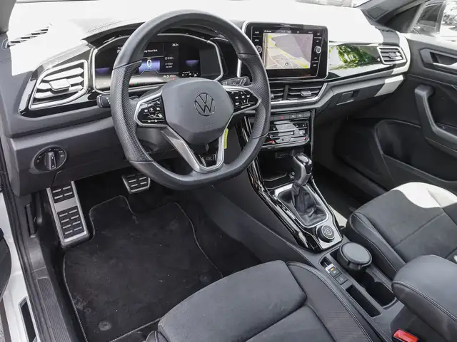 Volkswagen T-Roc view 9