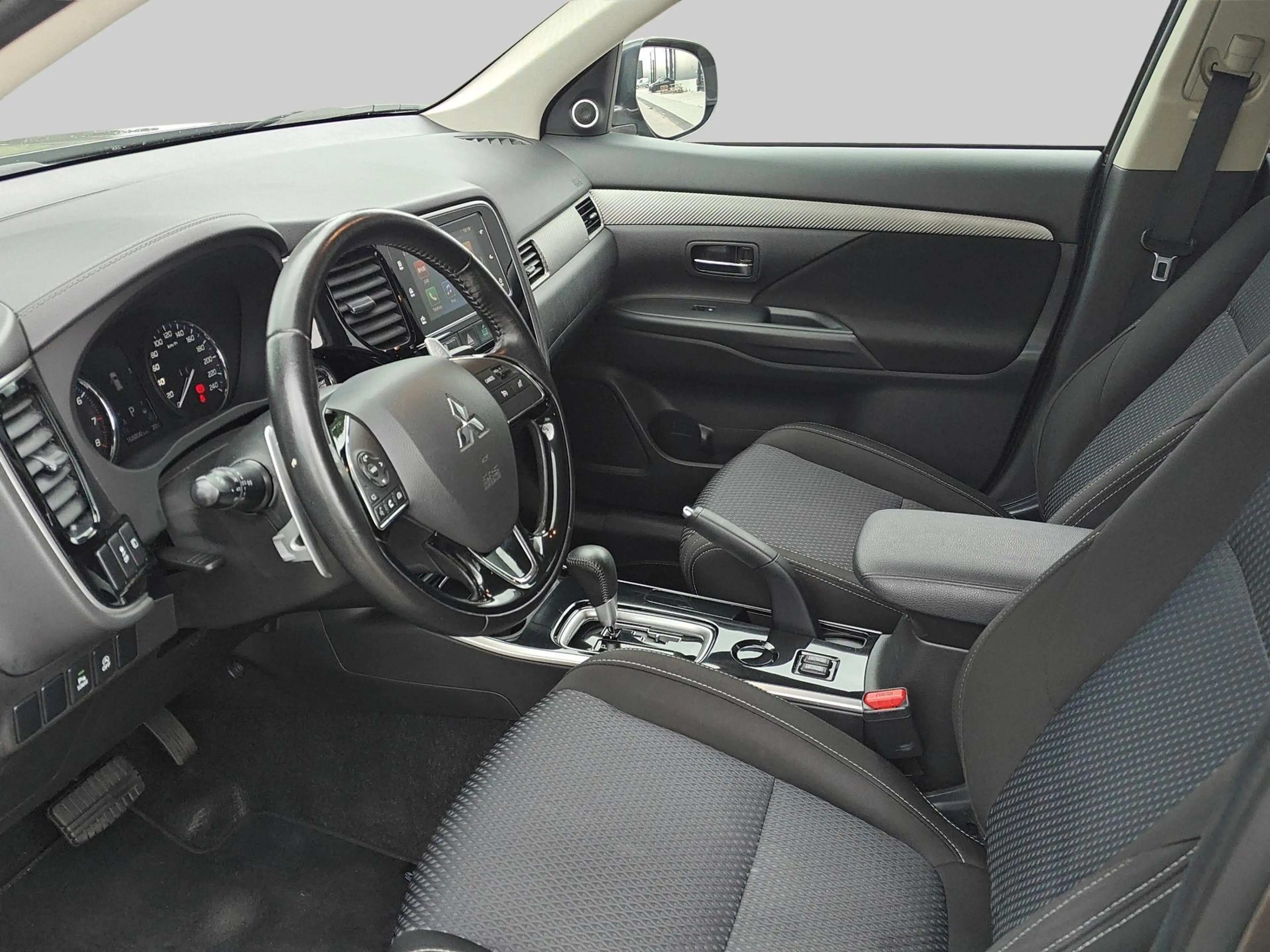 Mitsubishi Outlander 2.0 Connect Pro | Achteruitrijcamera | Apple Carpl — photo 12
