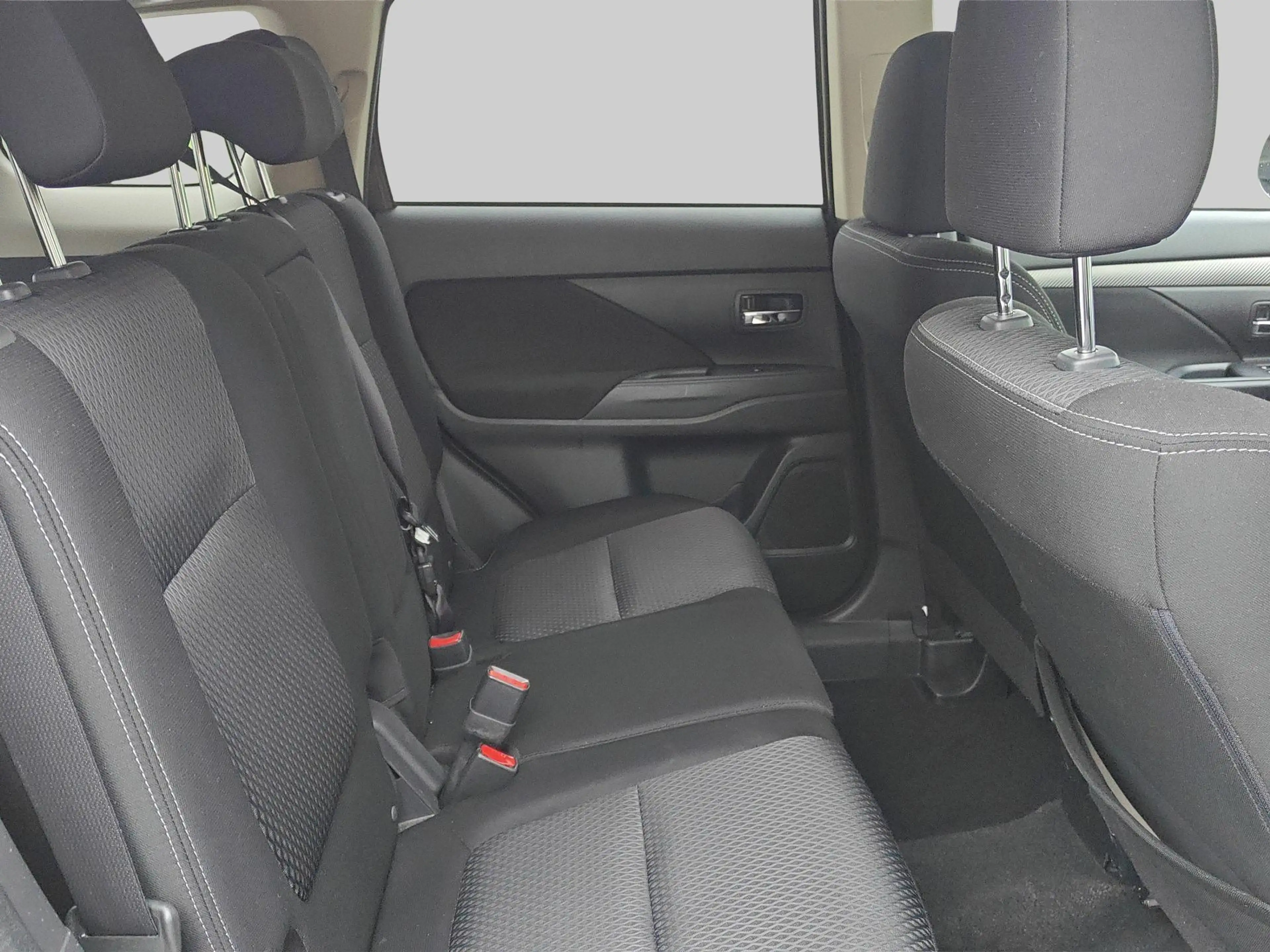 Mitsubishi Outlander 2.0 Connect Pro | Achteruitrijcamera | Apple Carpl — photo 14