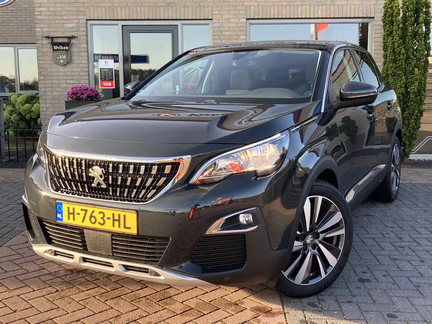Peugeot 3008 1.2 PureTech Premium | Trekhaak | Elektr. stoelen Grau - 2