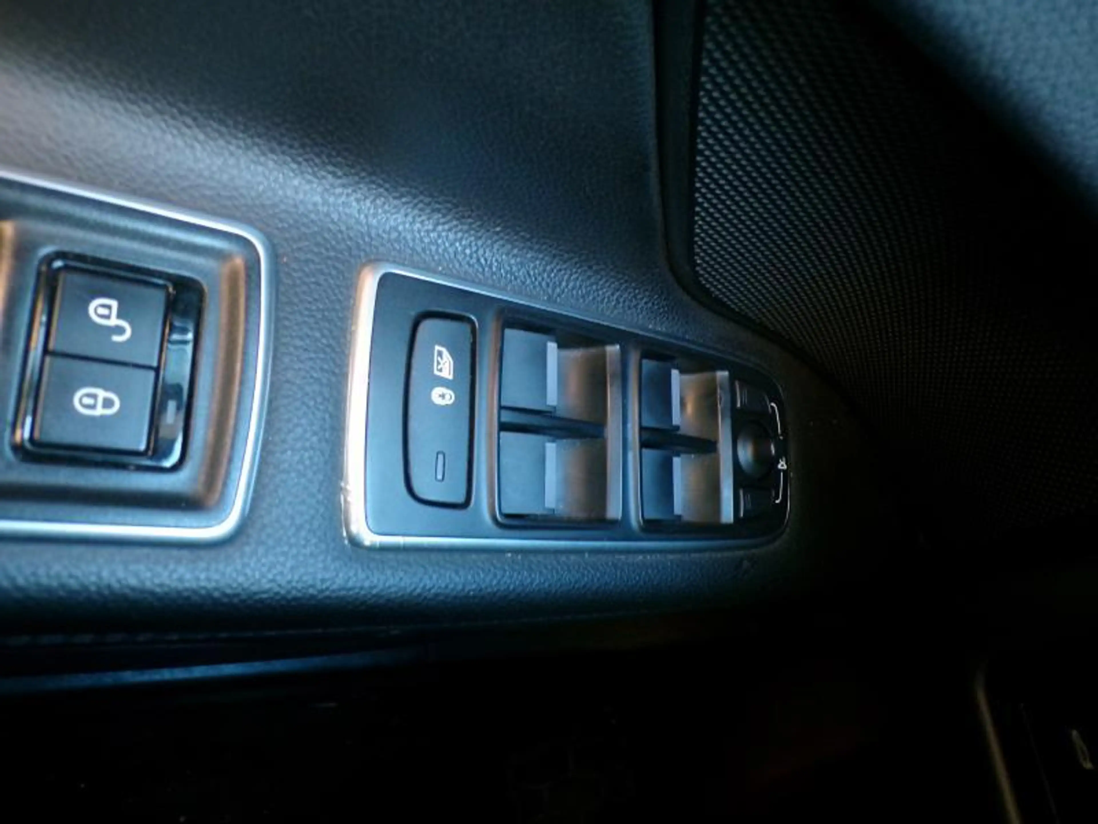 Jaguar XF 2.0D 163cv Bordeaux 12/16 6000€ Marchand GPS — photo 14