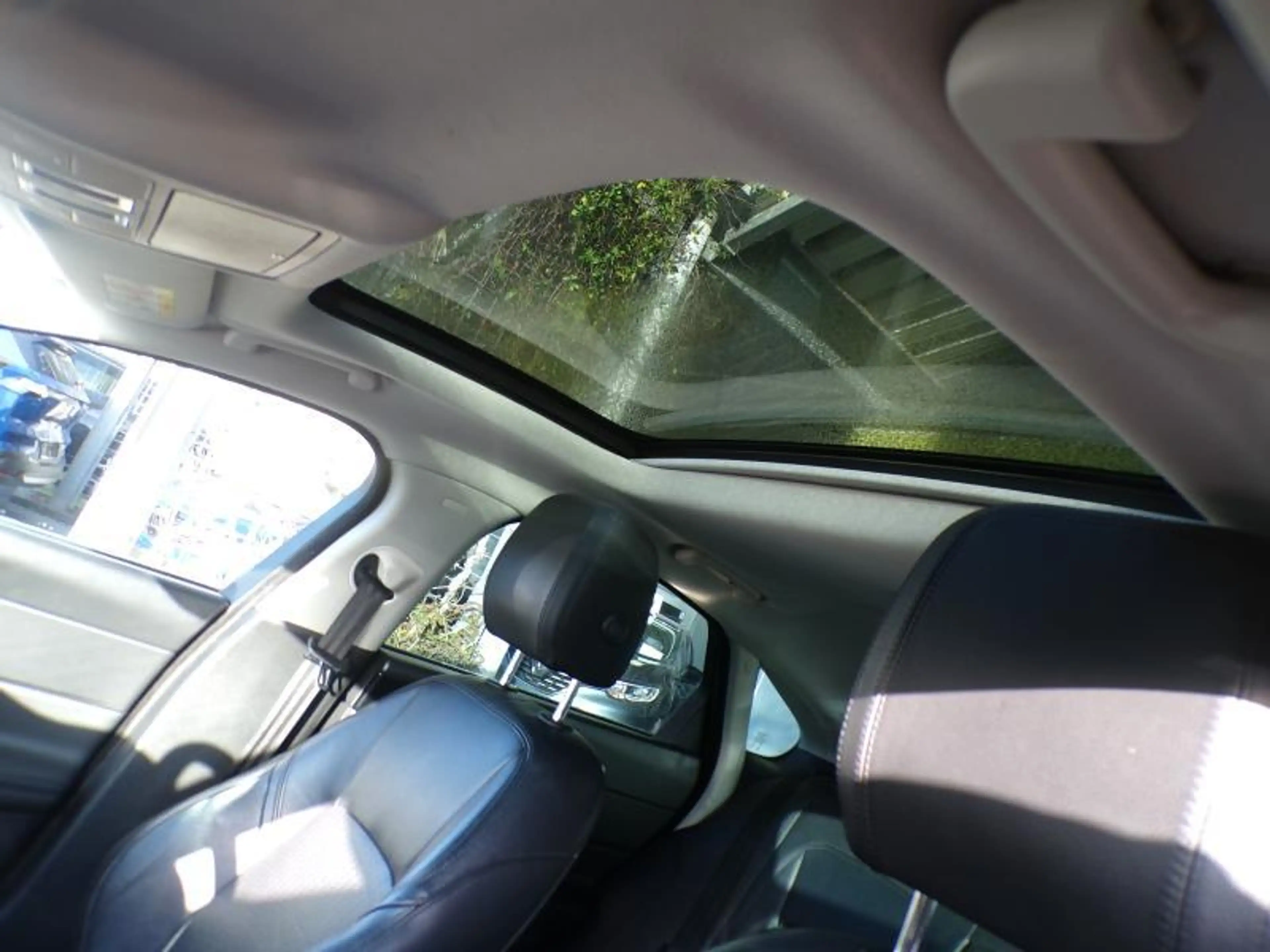 Jaguar XF 2.0D 163cv Bordeaux 12/16 6000€ Marchand GPS — photo 11