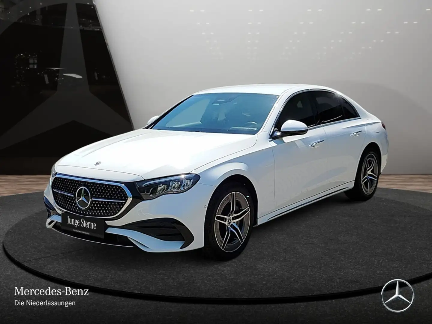 Mercedes-Benz E 300 de 4M AMG Distr. LED Kamera Spurhalt-Ass PTS Blanc - 2