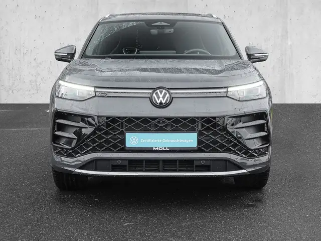 Volkswagen Tayron view 3