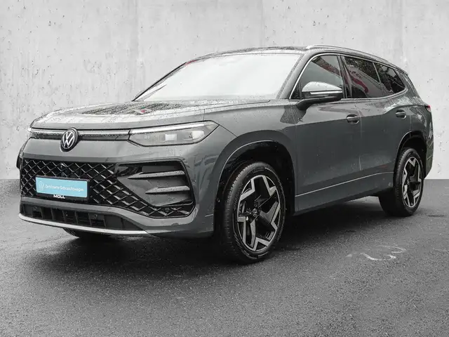 Volkswagen Tayron view 2