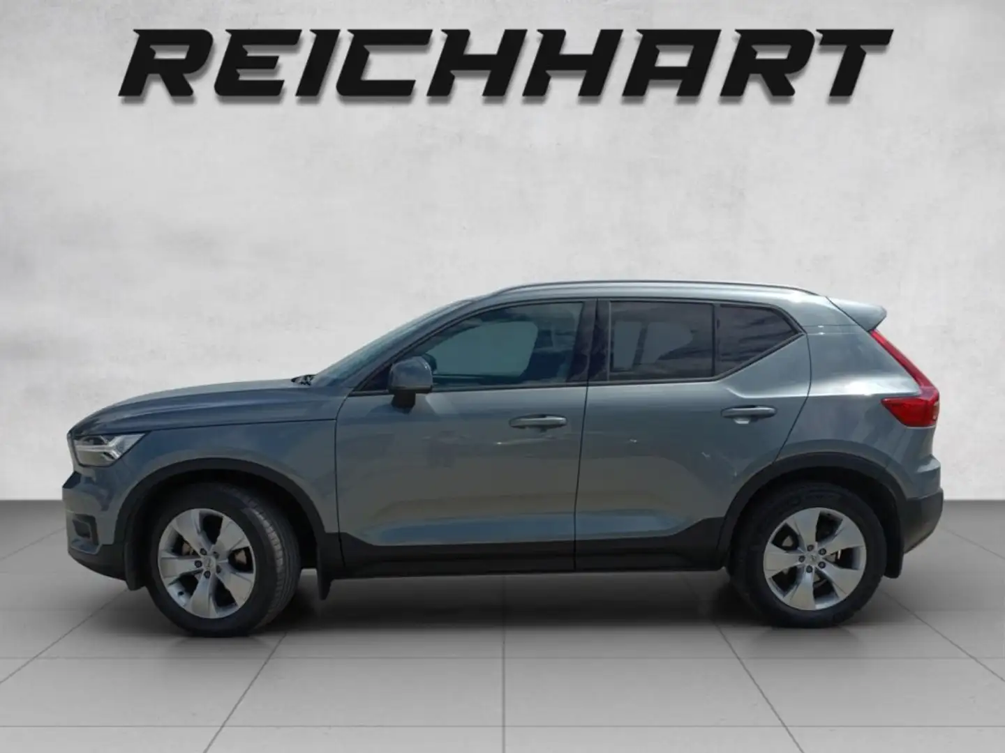 Volvo XC40 T3 Momentum Grau - 2