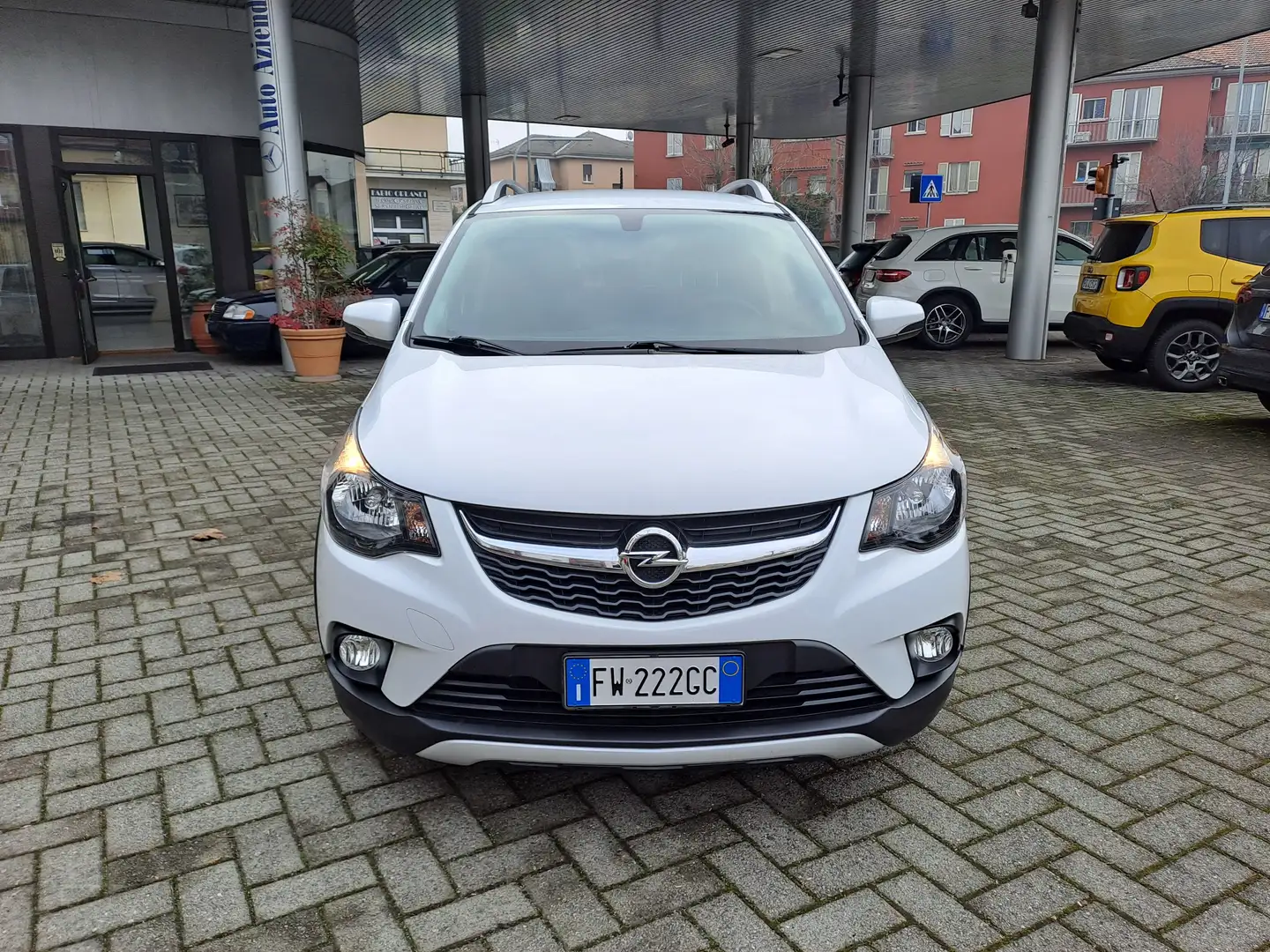 Opel Karl 1.0 Rocks plus Bílá - 1