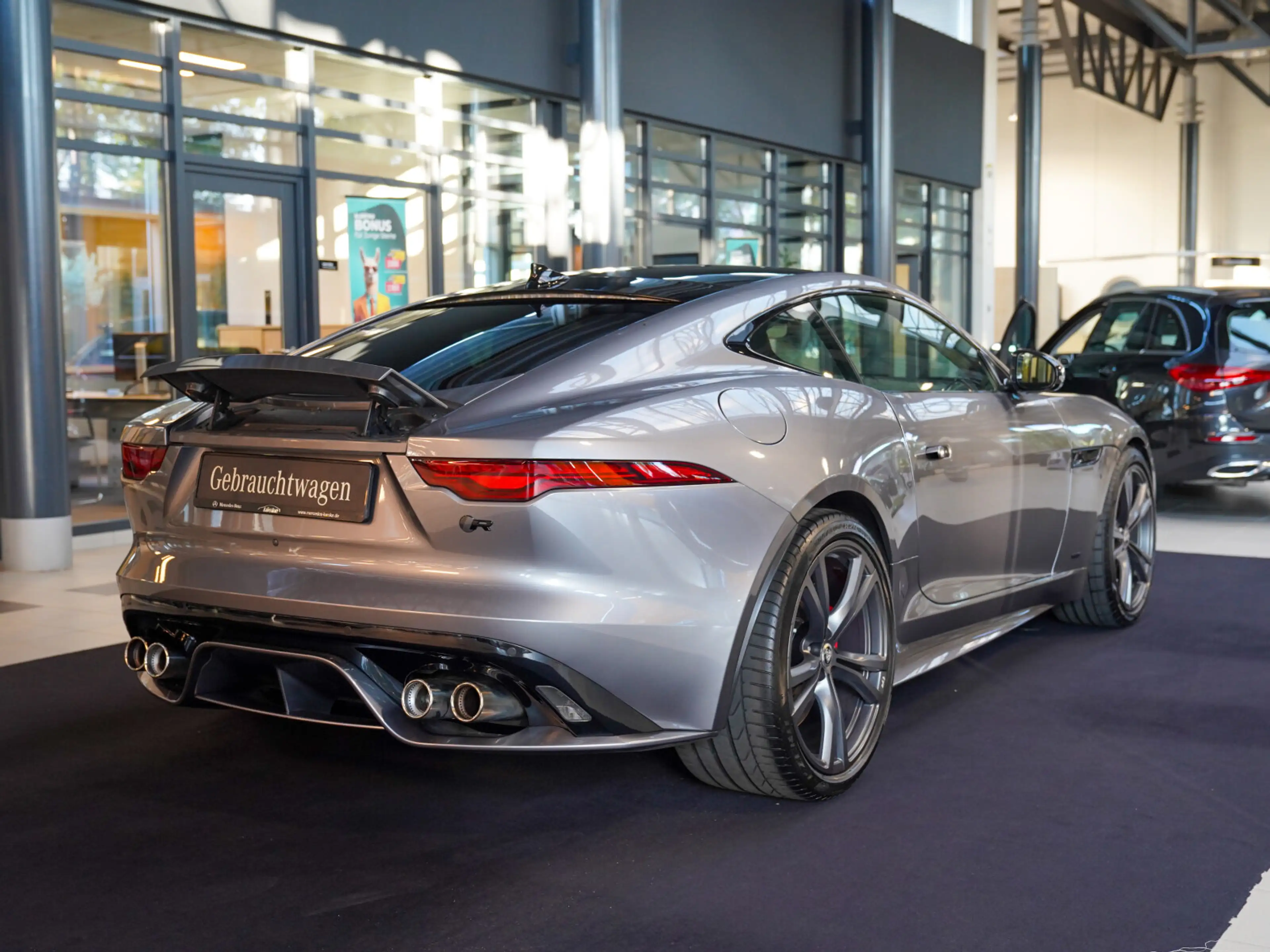 Jaguar F-Type R 5.0 V8 AWD Performance Sitze Pano — photo 4