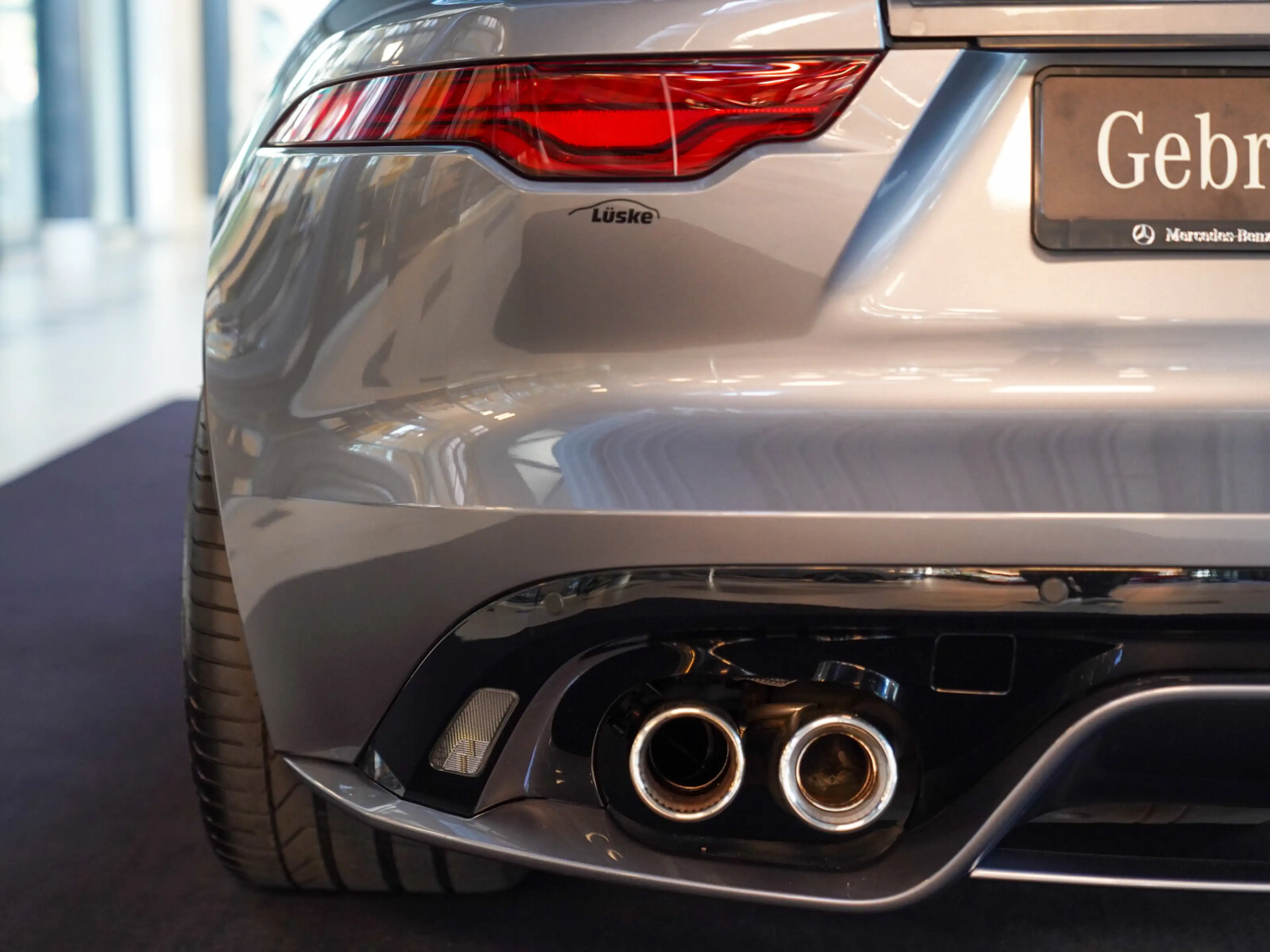 Jaguar F-Type R 5.0 V8 AWD Performance Sitze Pano — photo 6