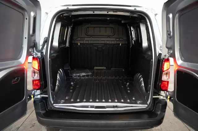 Opel Combo view 8