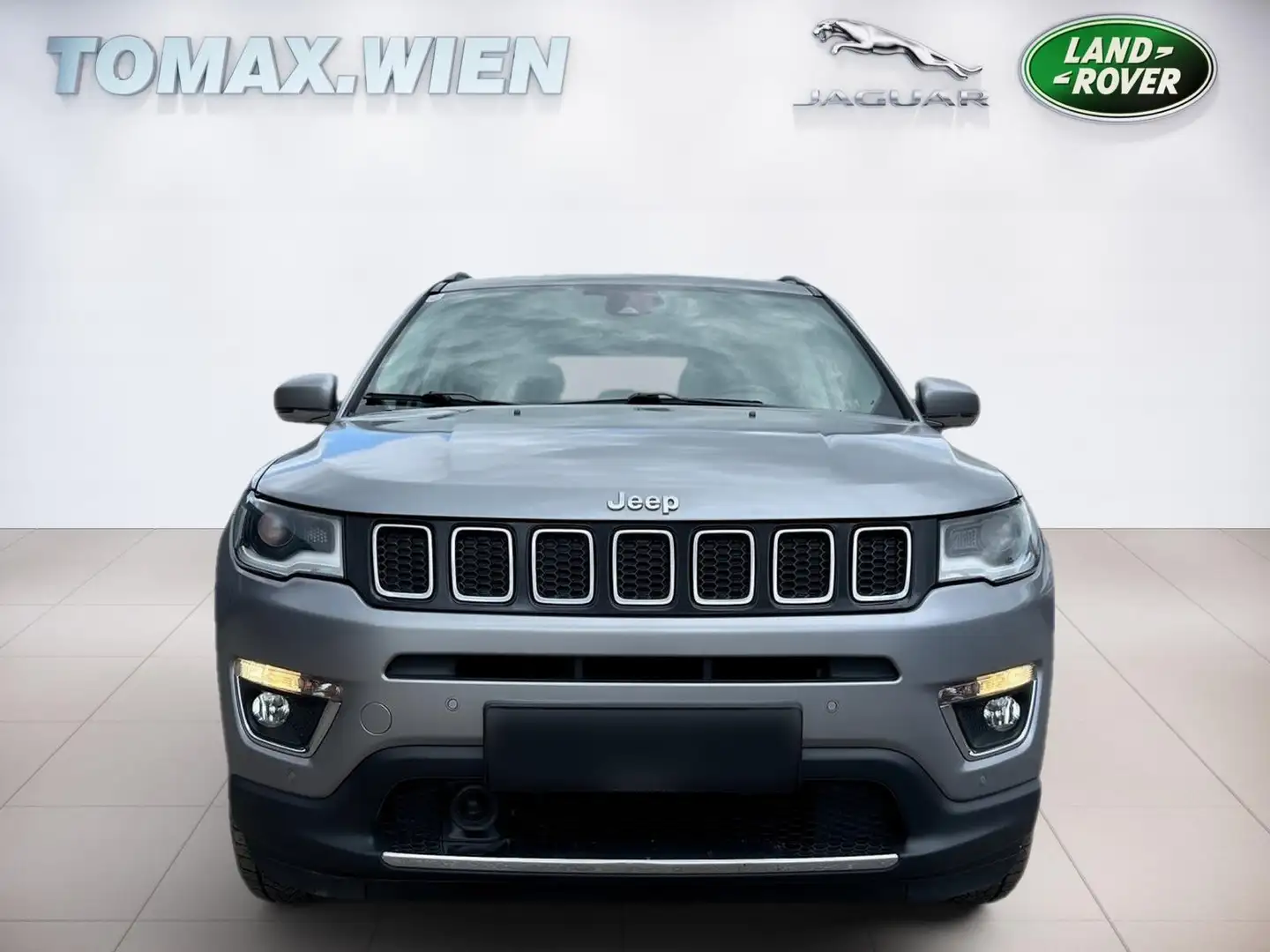 Jeep Compass Sport AWD Grau - 2