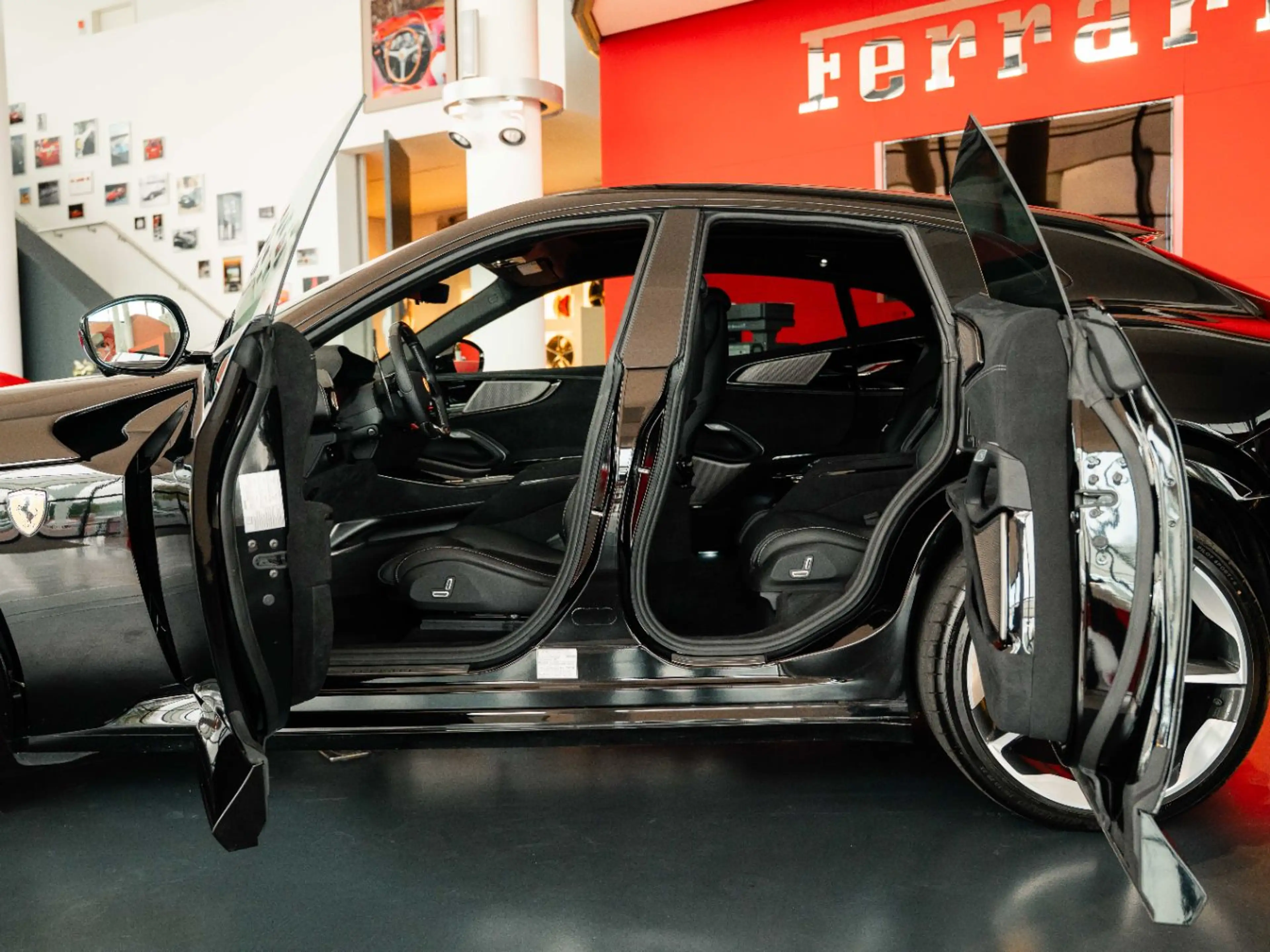 Ferrari Purosangue Panoramadach*Lift*Surround View* — photo 15