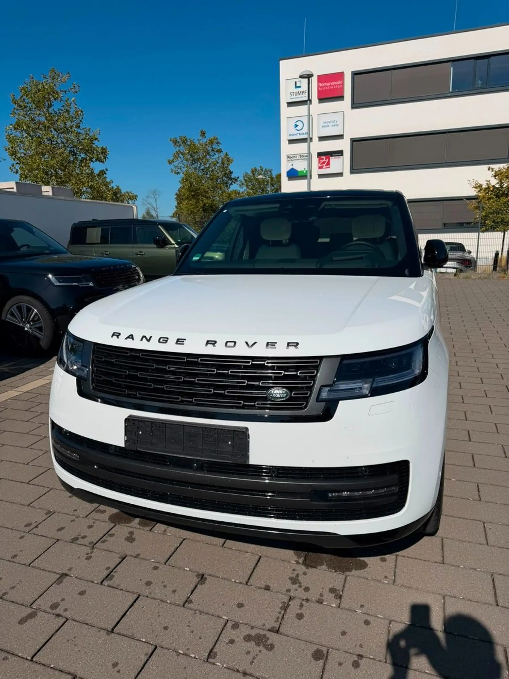 Land Rover Range Rover Autobiography LWB Pano 23" Model2027 — photo 2