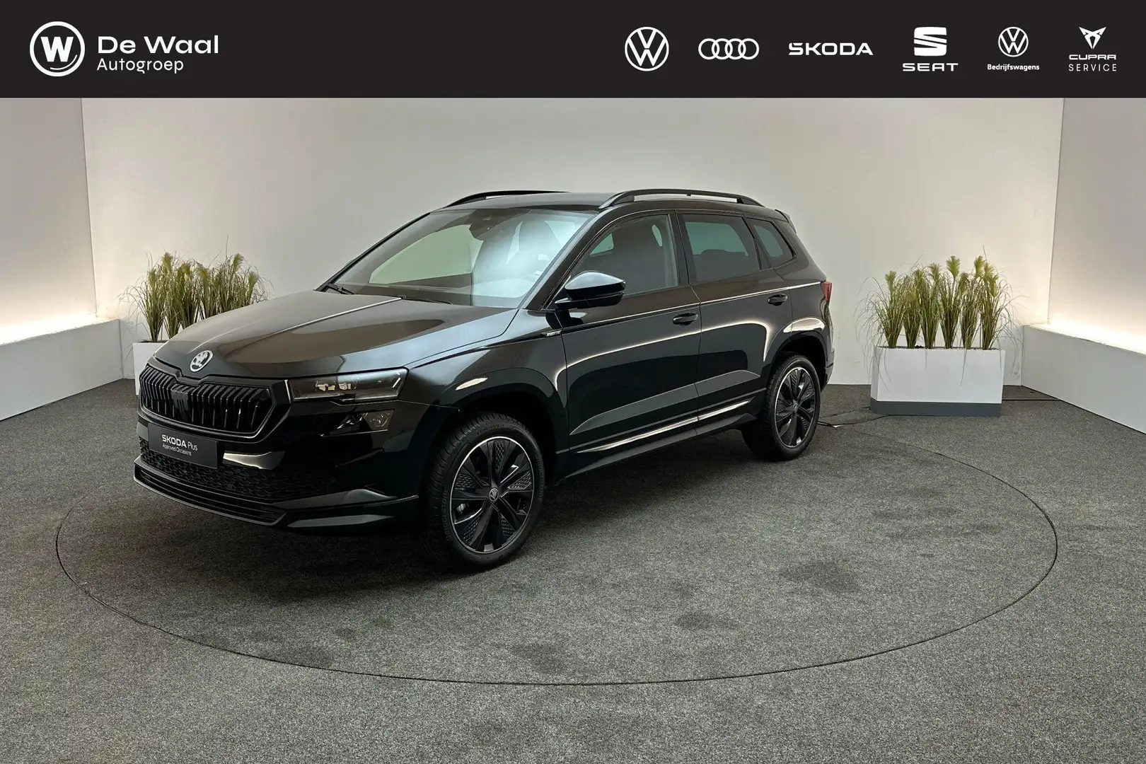 Skoda Karoq 1.5 TSI 150pk DSG ACT Sportline Business | 18" LM Zwart - 1