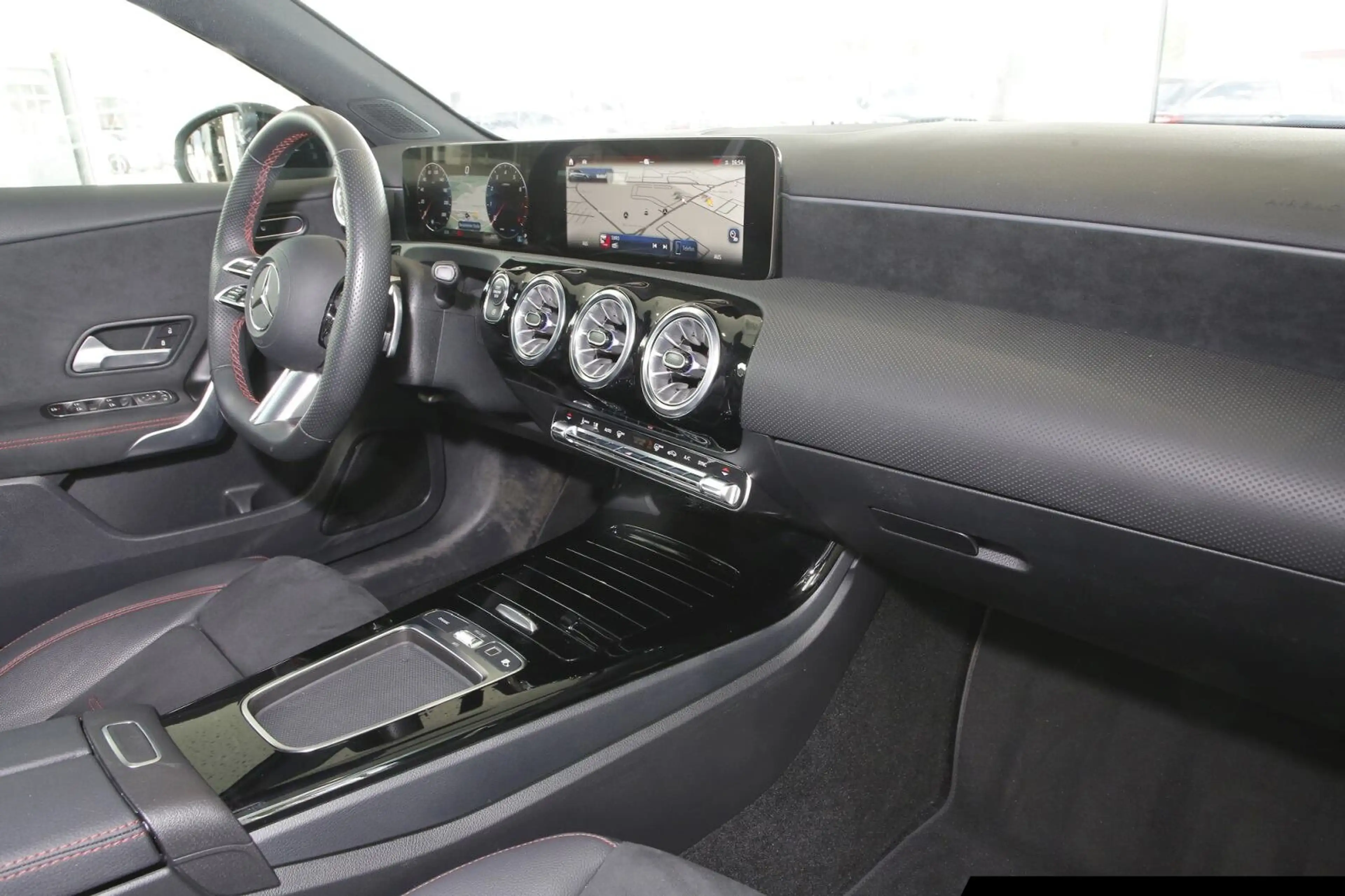 Mercedes-Benz A 220 A 220 4MATIC AMG Line/Rückfahrkamera/Totwinkel — photo 7