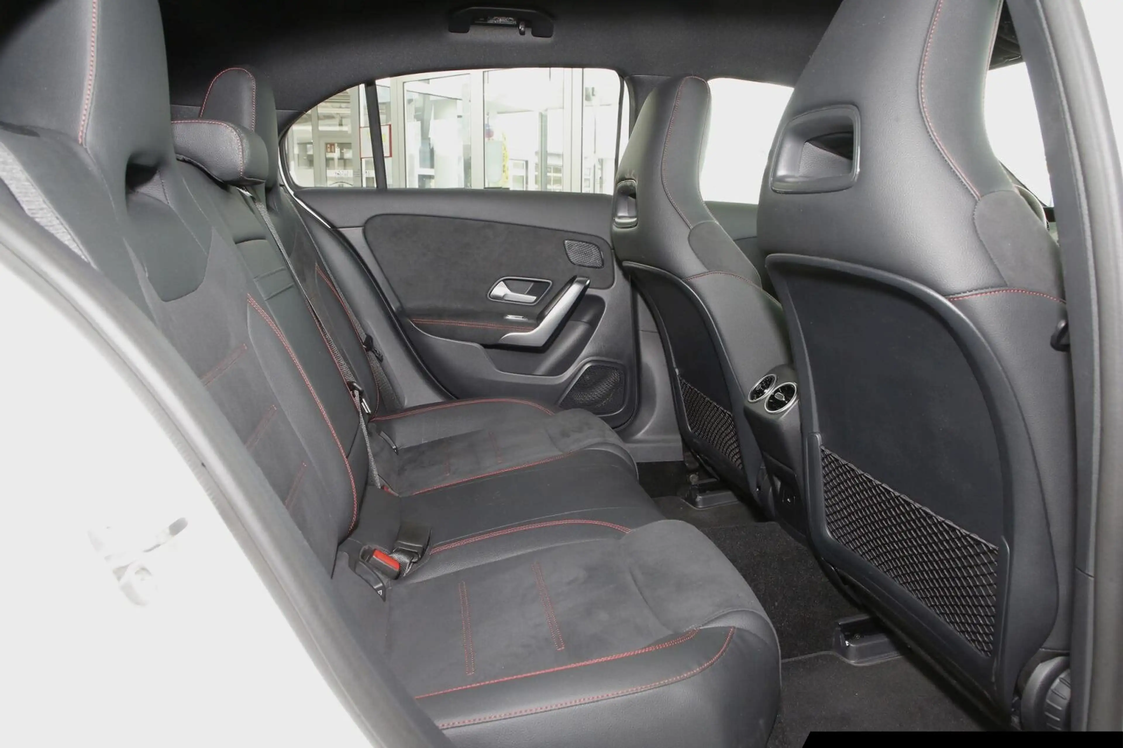 Mercedes-Benz A 220 A 220 4MATIC AMG Line/Rückfahrkamera/Totwinkel — photo 9