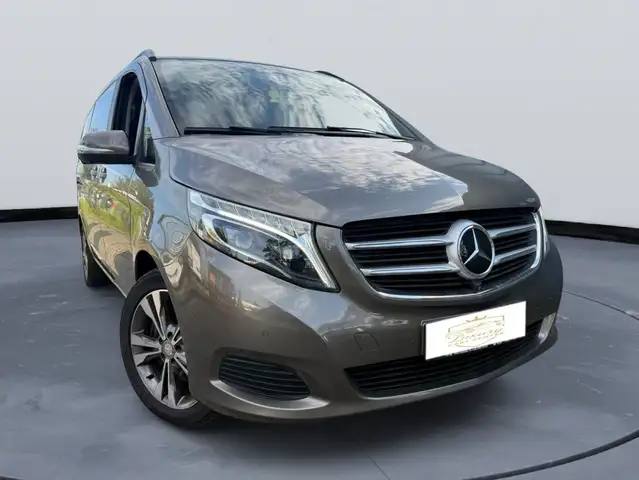 Mercedes-Benz 220 V 220/250 CDI/BT/d AVANTGARDE EDITION lang
