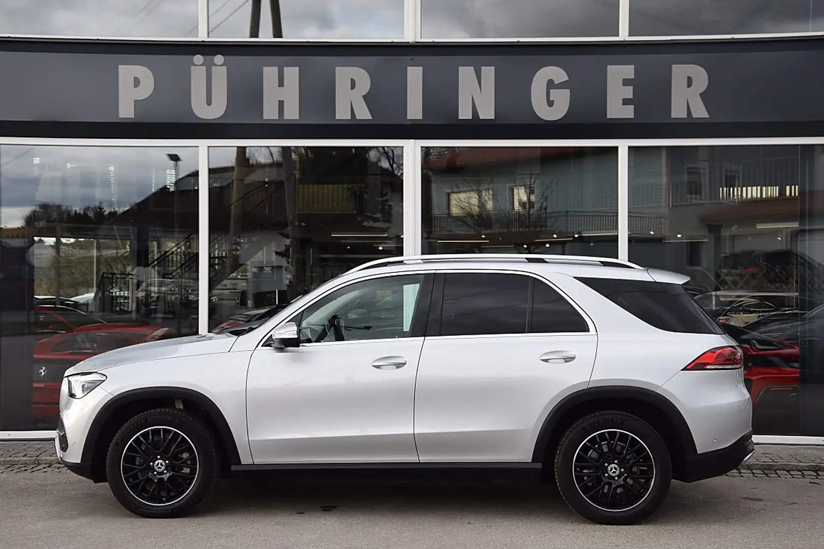 Mercedes-Benz GLE 300 d 4Matic Aut. Silber - 1
