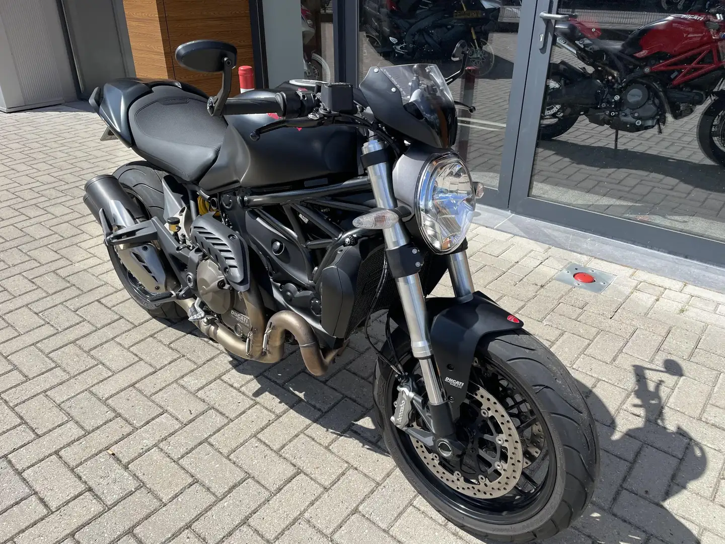 Ducati Monster 821 ABS # Rijklaar # Black Beauty Noir - 2