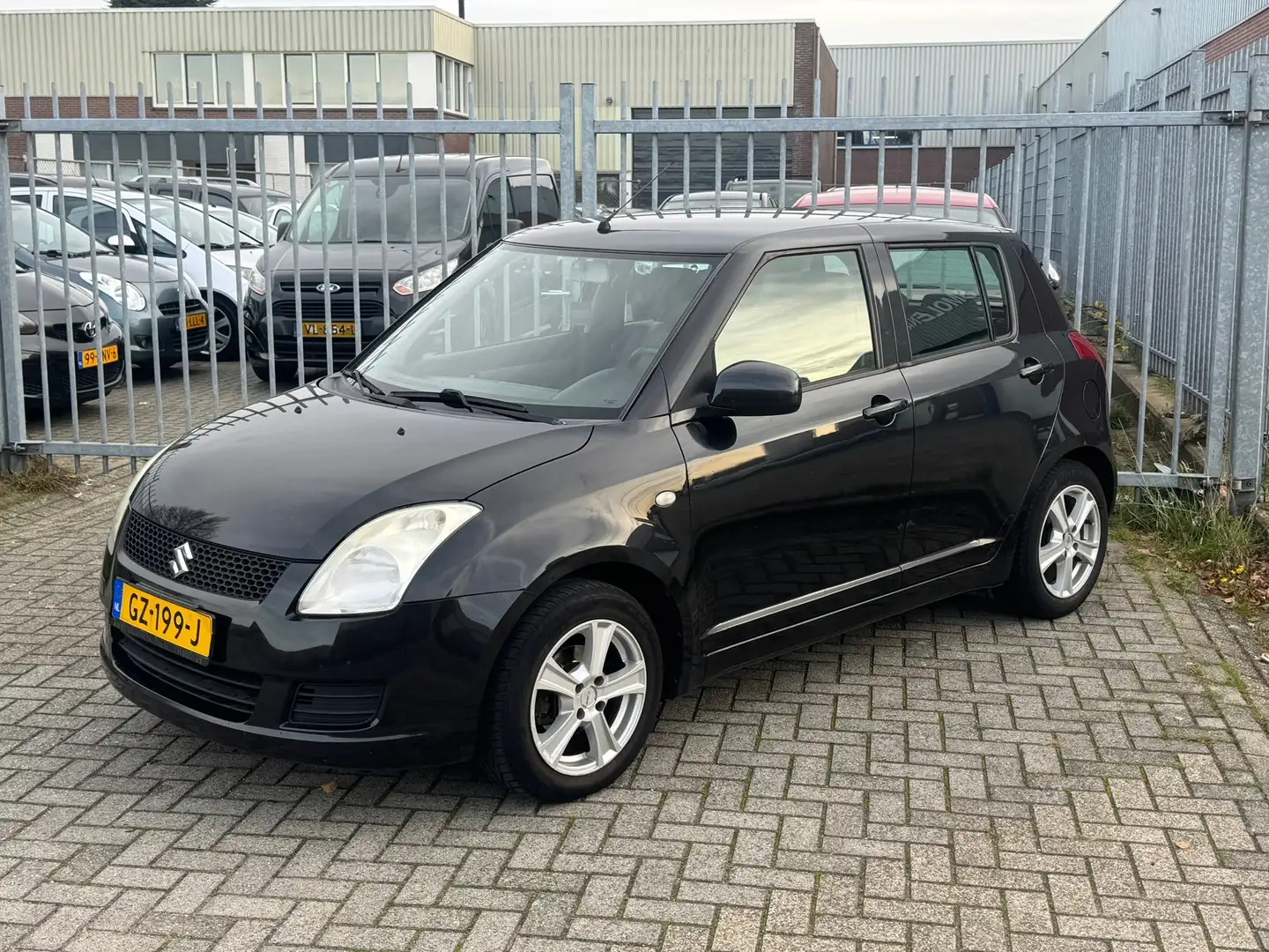 Suzuki Swift 1.3 Comfort 5 deurs 93PK! Vol LEER l Airco l 16' L Negro - 1
