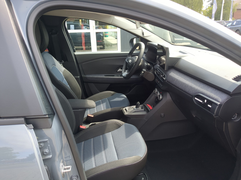 Dacia Jogger Hybrid 155 Journey 5-S SHZ Navi MV-Kamera — photo 9