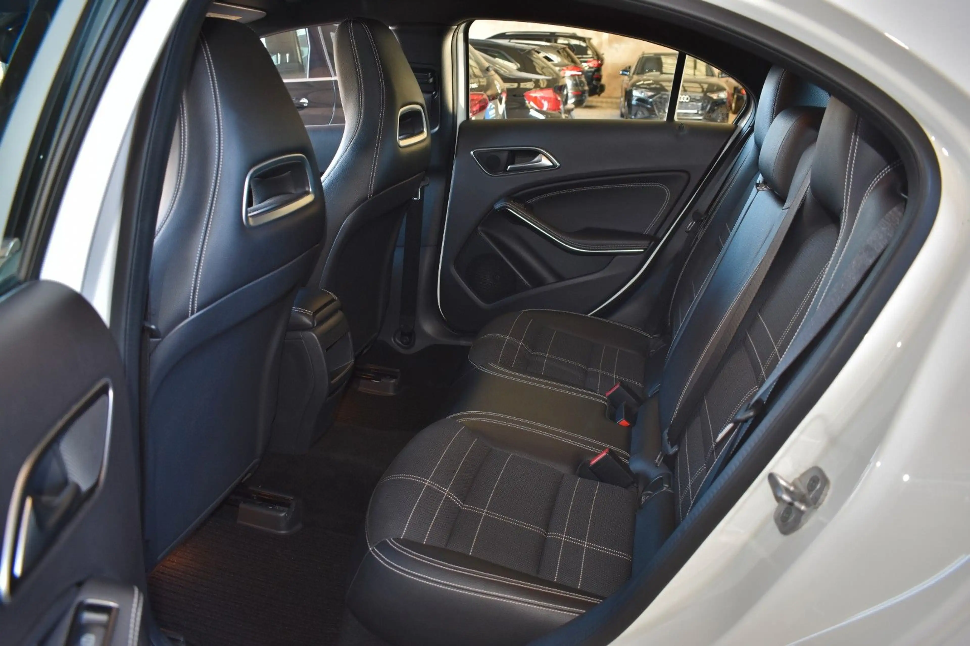 Mercedes-Benz A 180 URBAN NAVI LED T-LEDER KLIMA PDC — photo 15