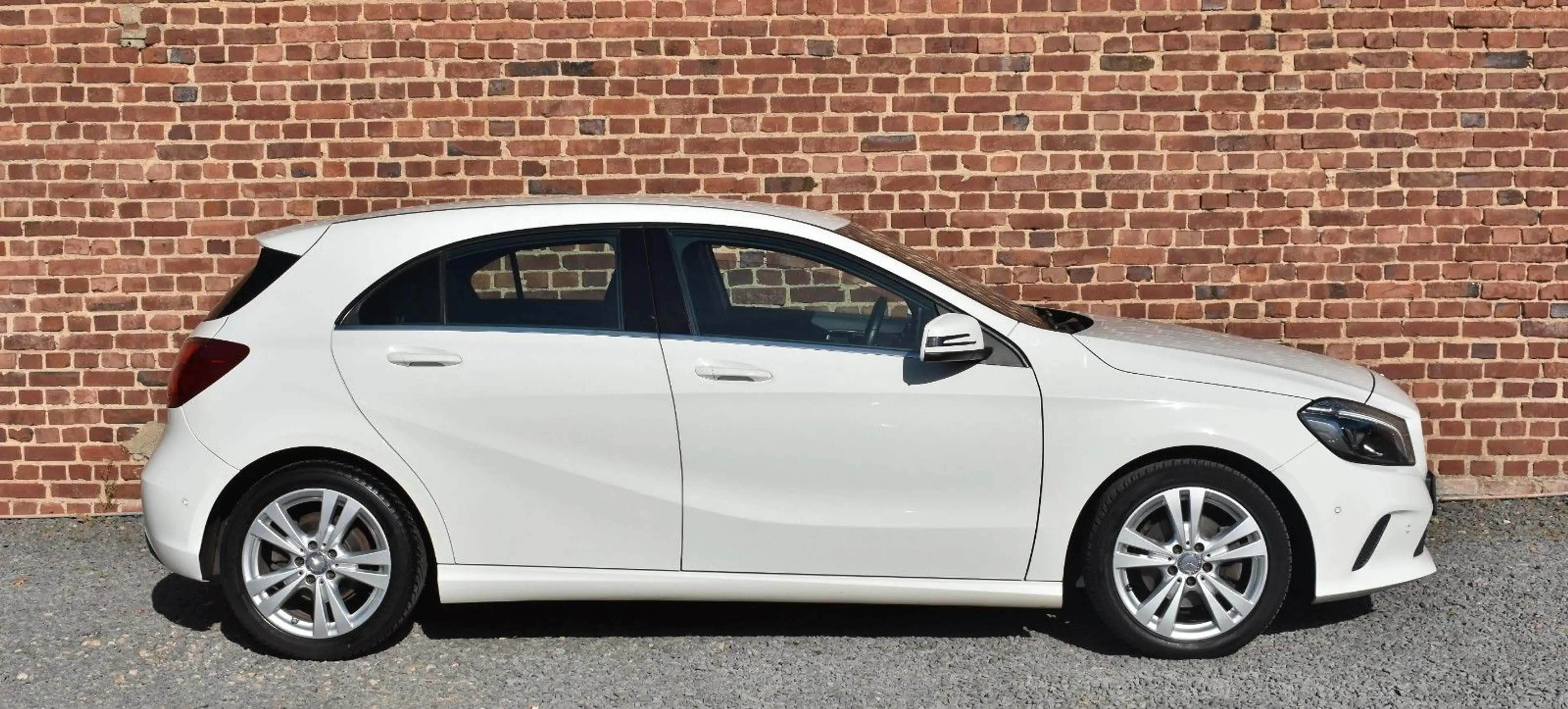 Mercedes-Benz A 180 URBAN NAVI LED T-LEDER KLIMA PDC — photo 4