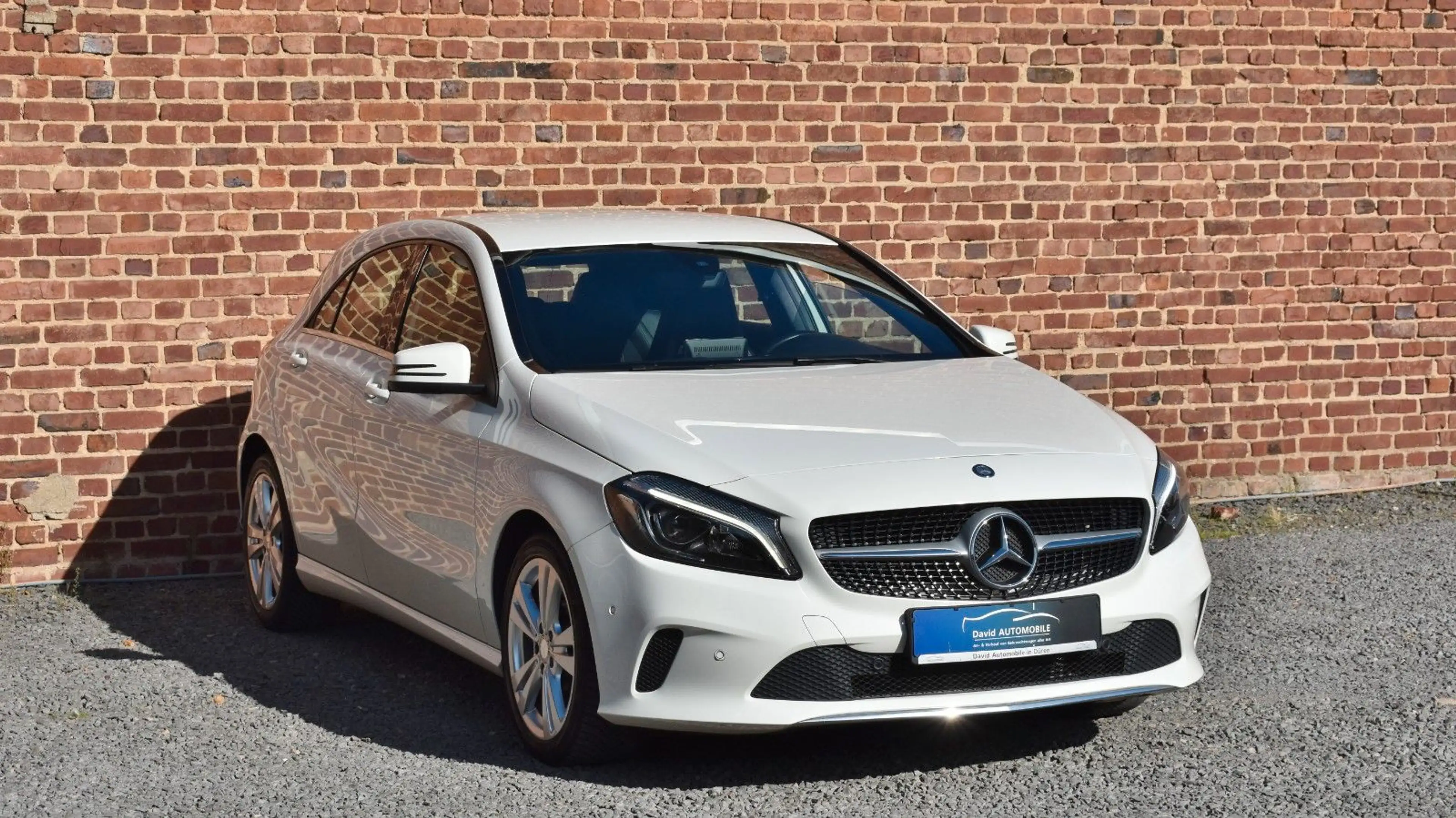 Mercedes-Benz A 180 URBAN NAVI LED T-LEDER KLIMA PDC — photo 3
