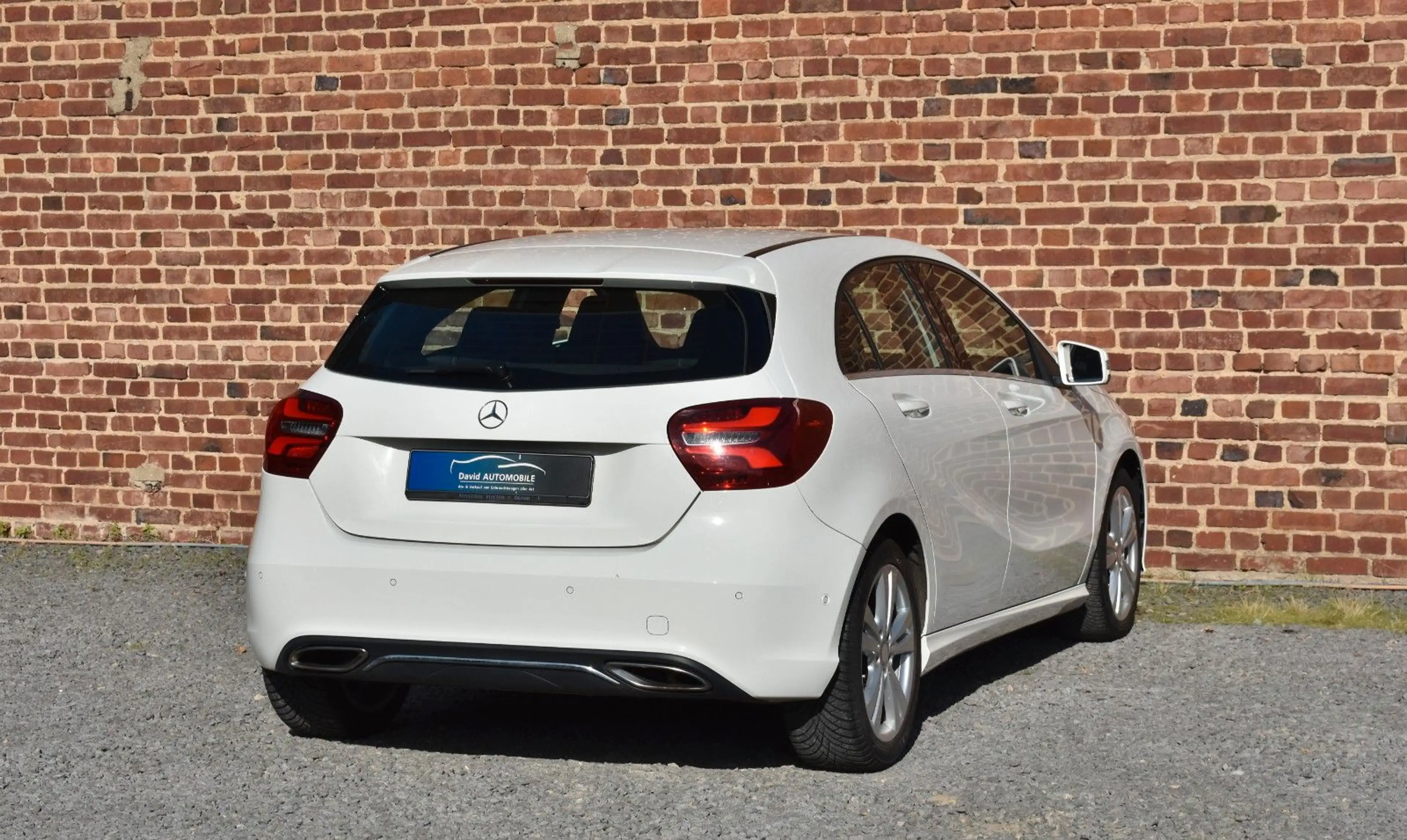 Mercedes-Benz A 180 URBAN NAVI LED T-LEDER KLIMA PDC — photo 5