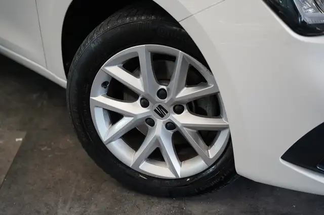 Seat Leon view 4